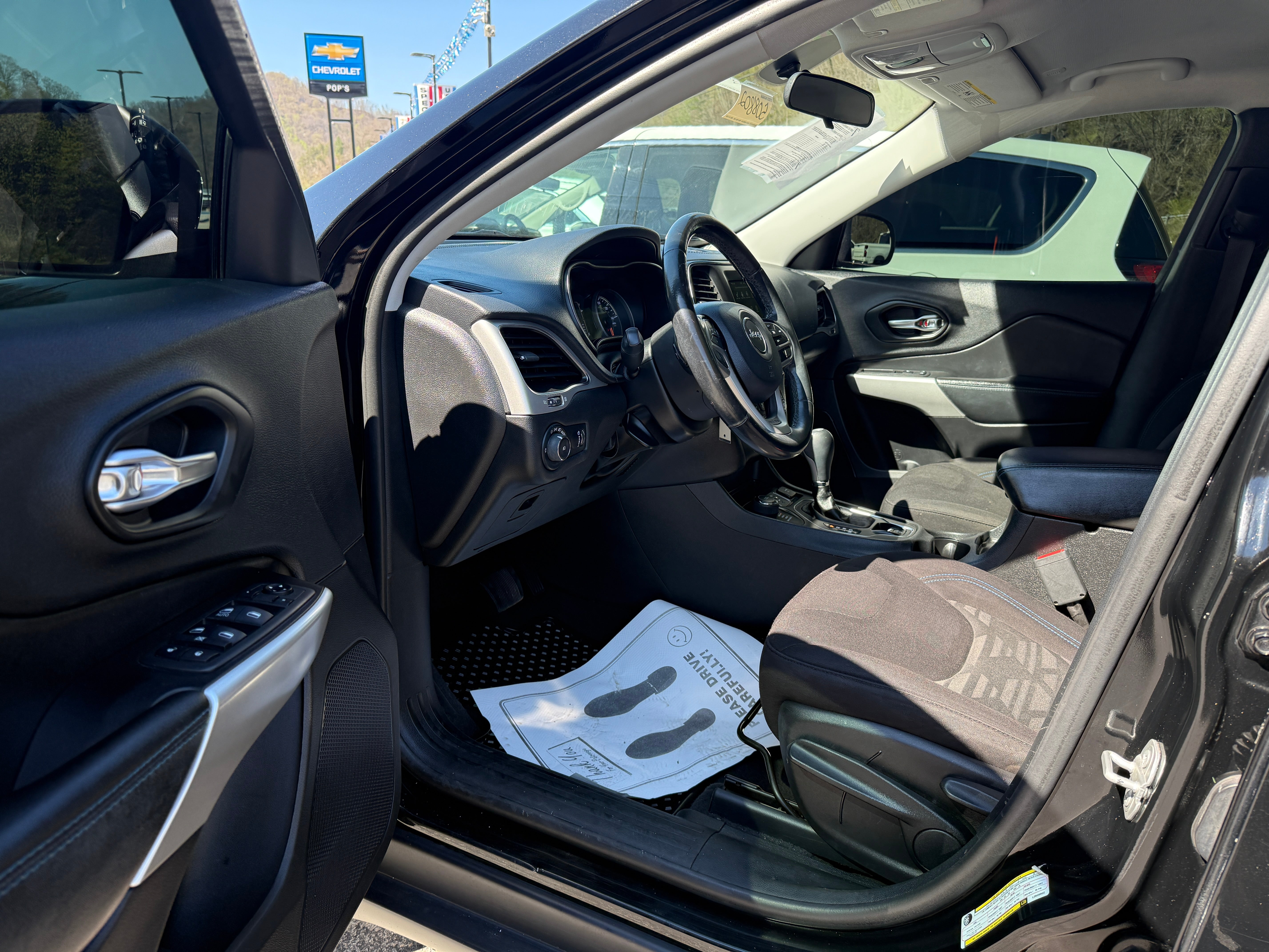 2020 Jeep Cherokee Upland