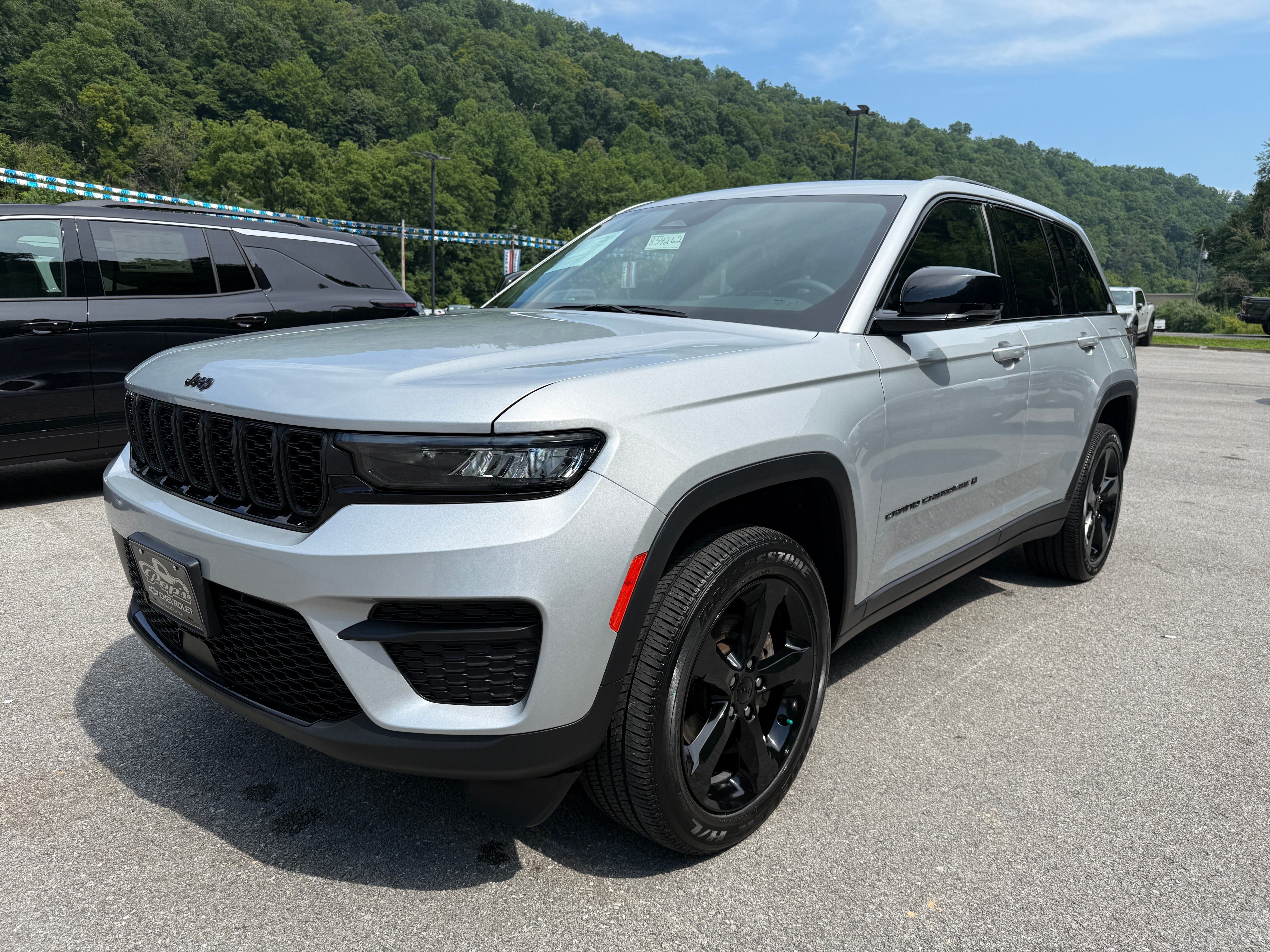 2023 Jeep Grand Cherokee Altitude