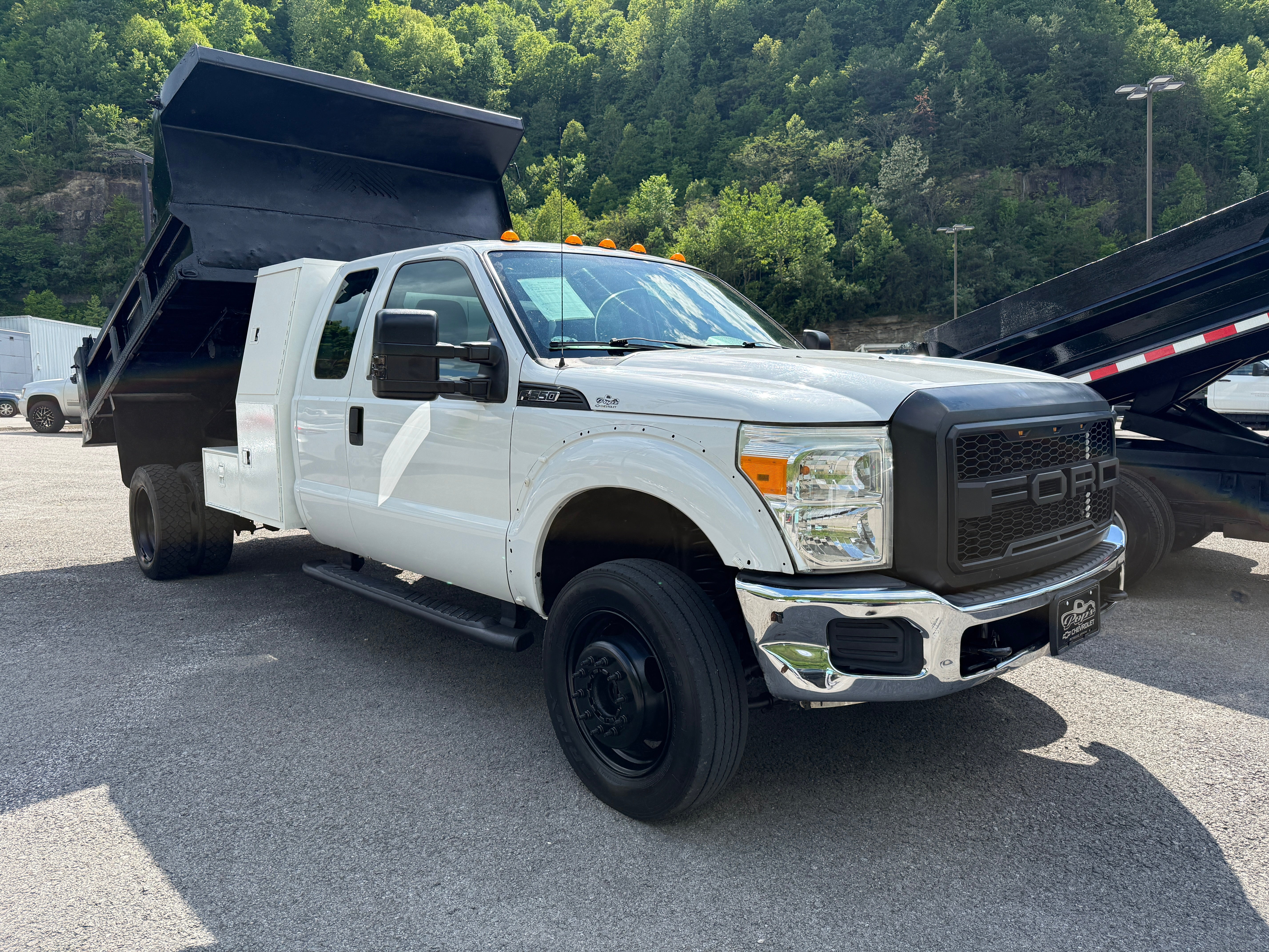 2013 Ford Super Duty F-550 DRW XL
