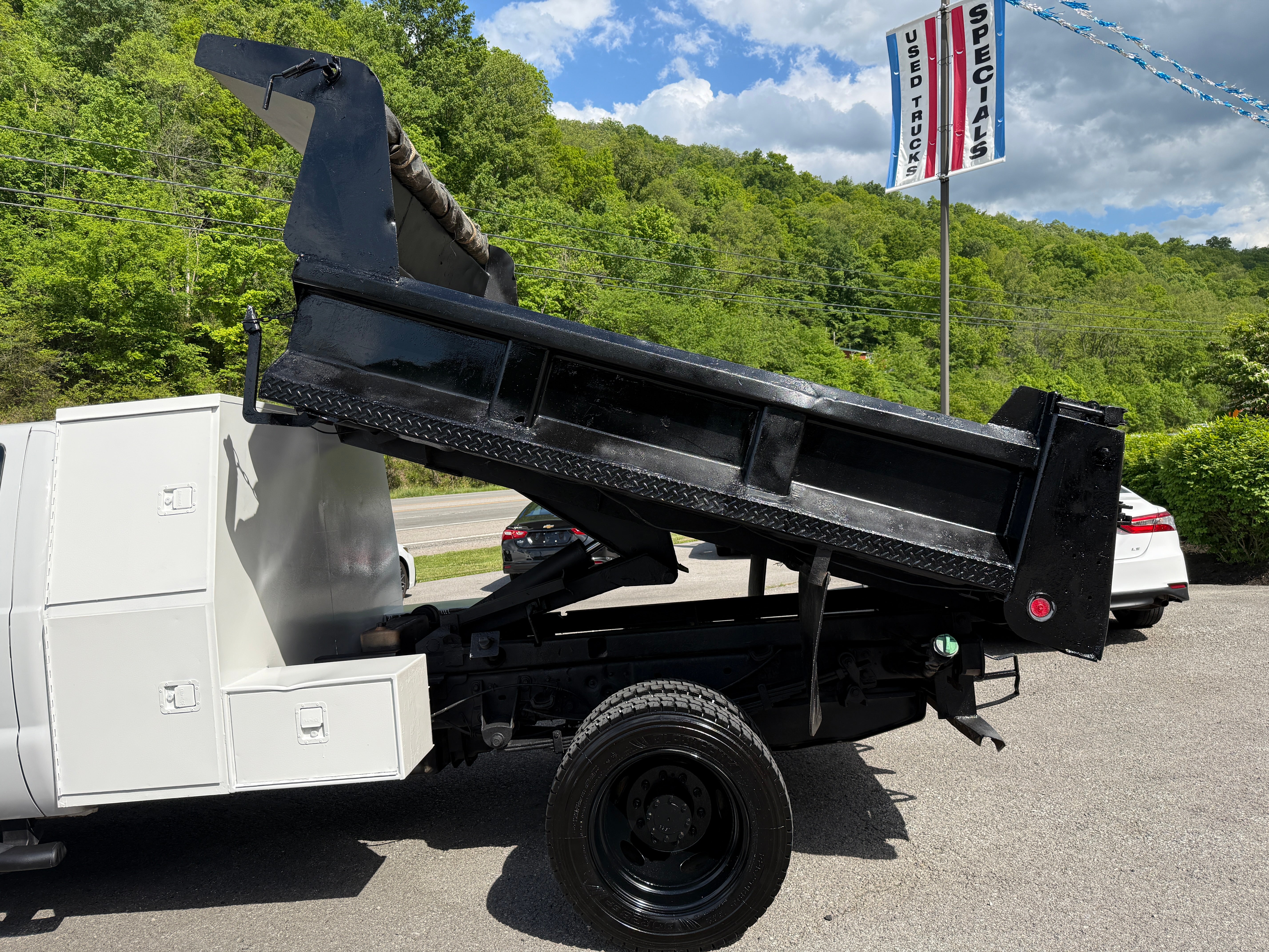 2013 Ford Super Duty F-550 DRW XL