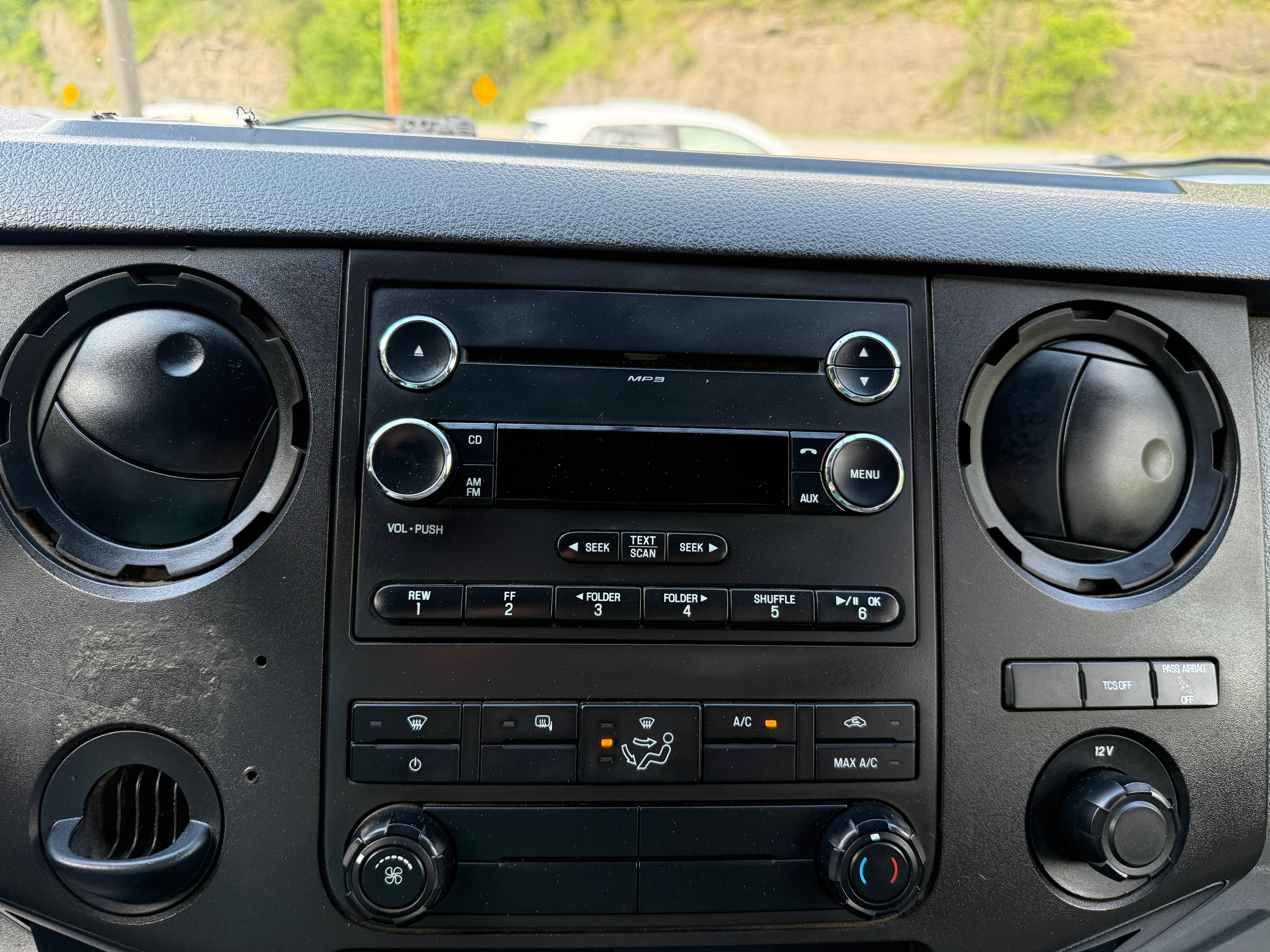 2013 Ford Super Duty F-550 DRW XL