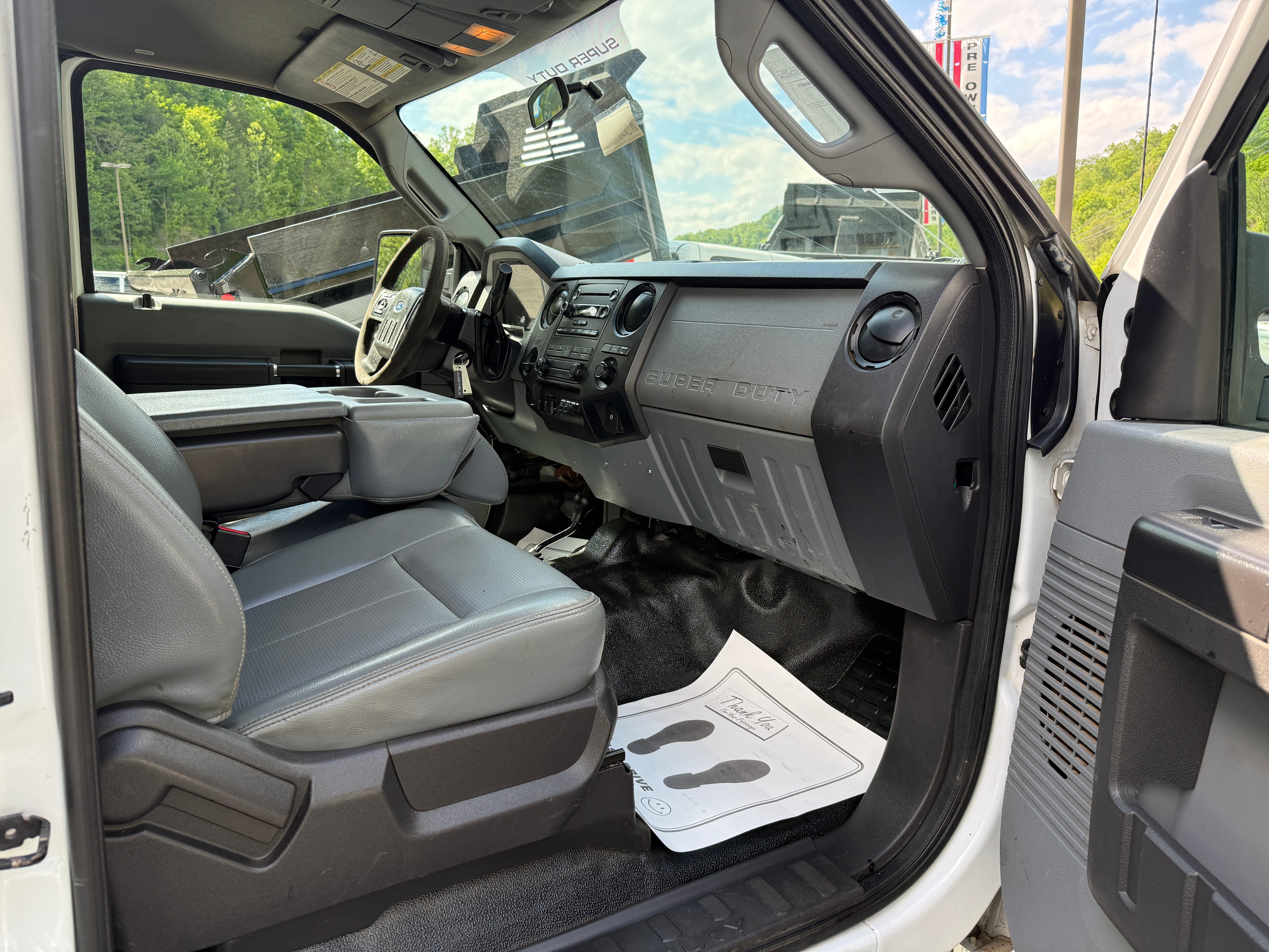 2013 Ford Super Duty F-550 DRW XL