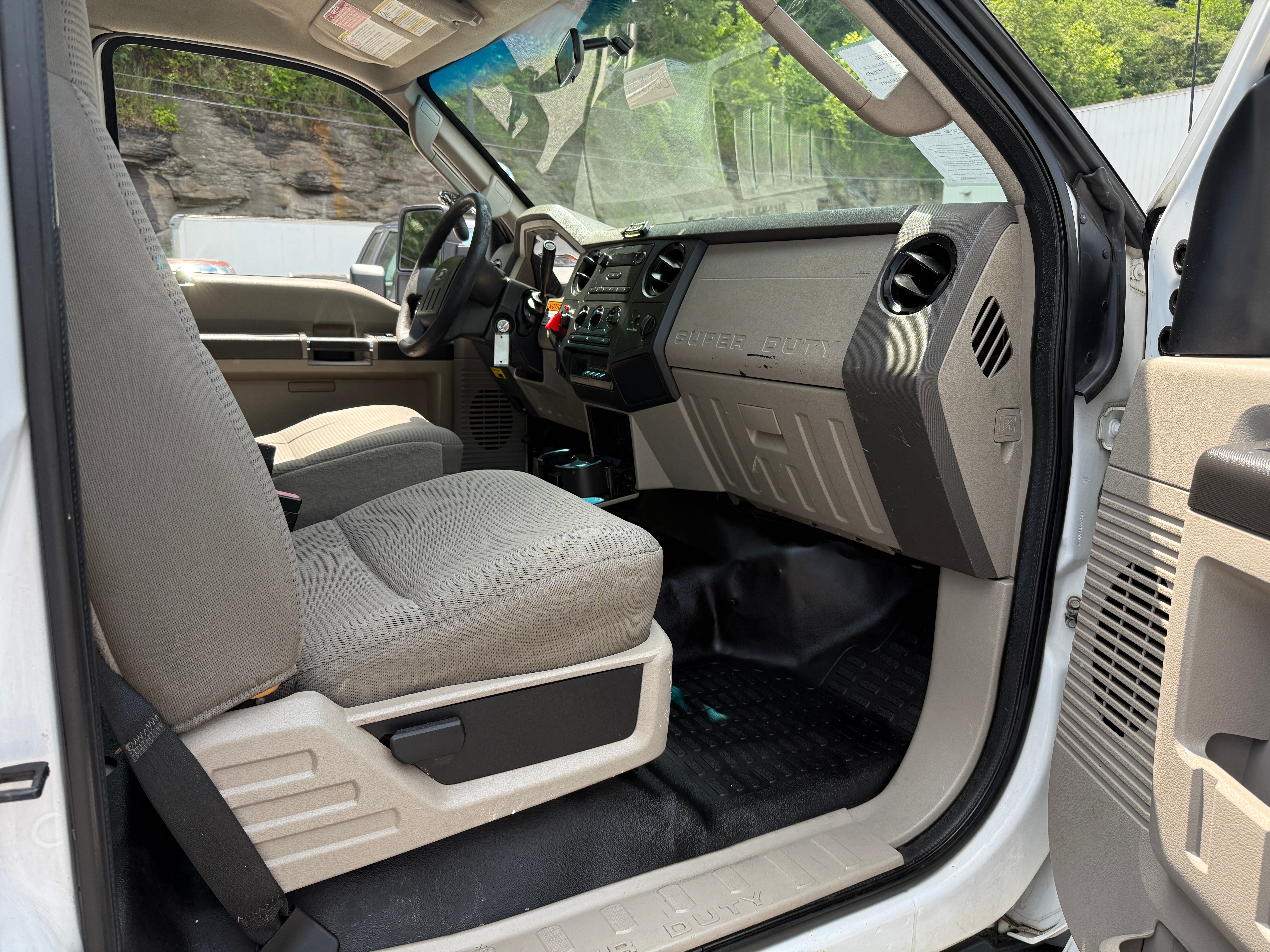 2009 Ford Super Duty F-450 DRW XL