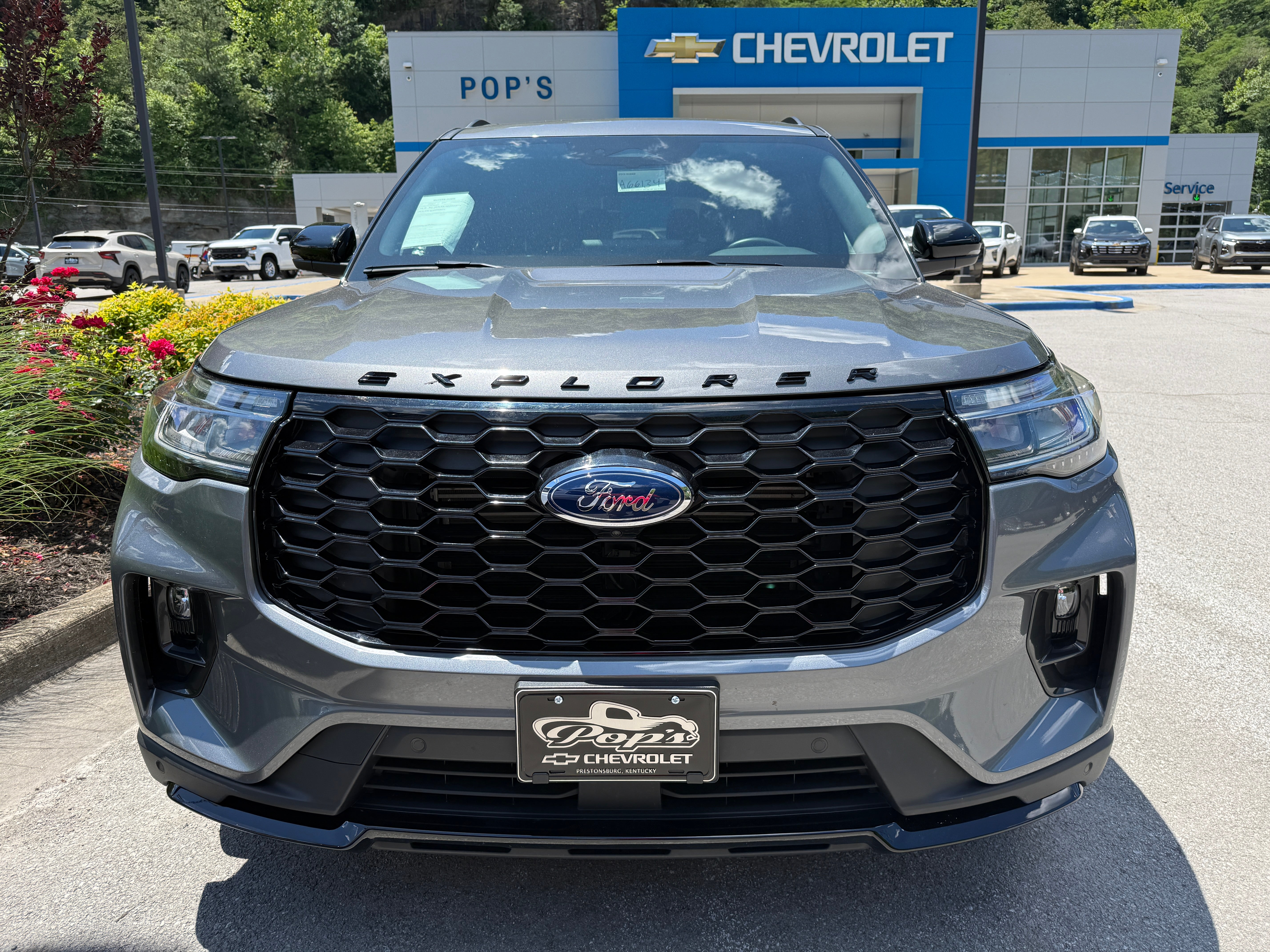 2025 Ford Explorer ST-Line