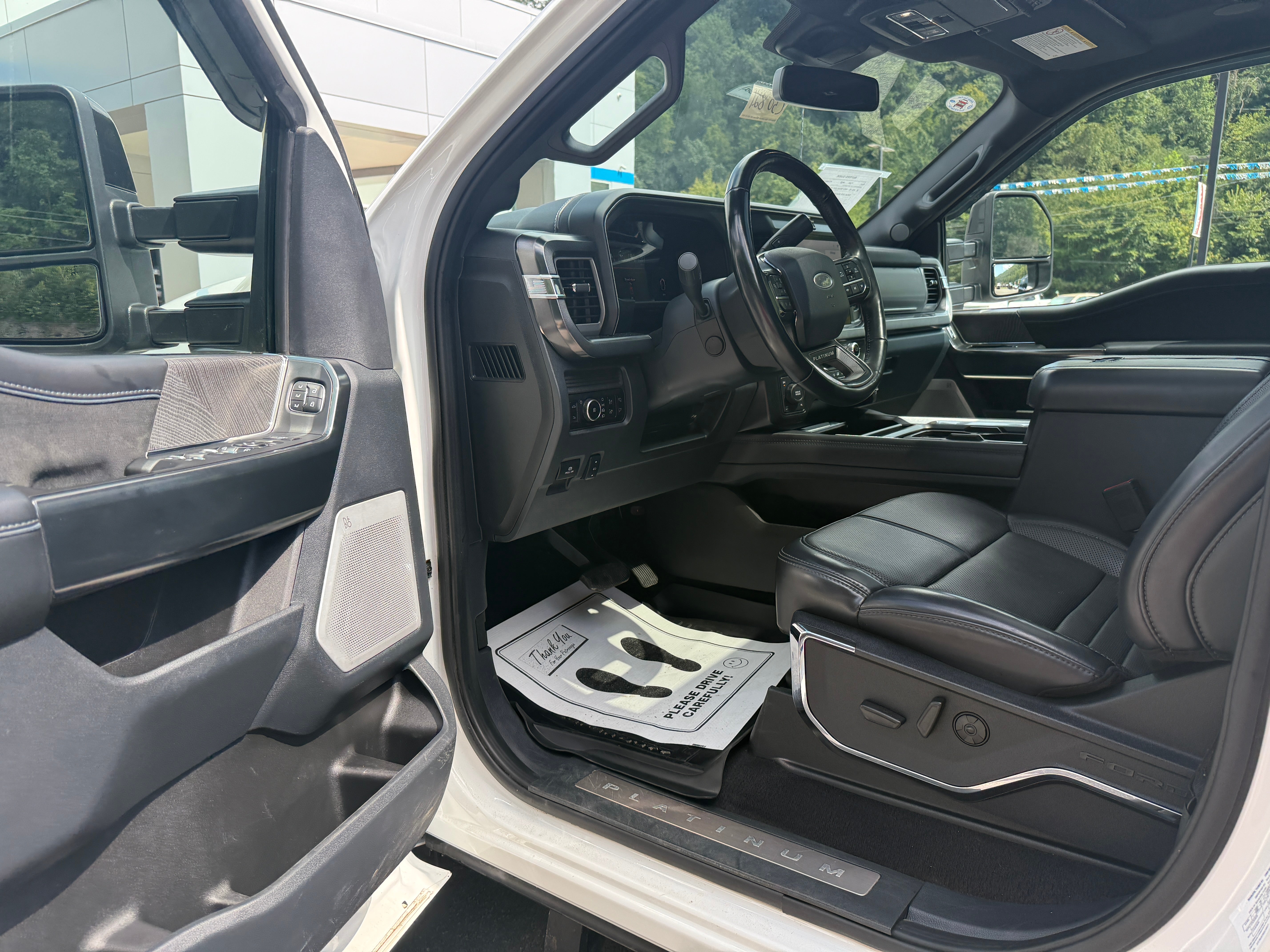 2025 Ford Super Duty F-250 4WD Platinum Crew Cab SRW