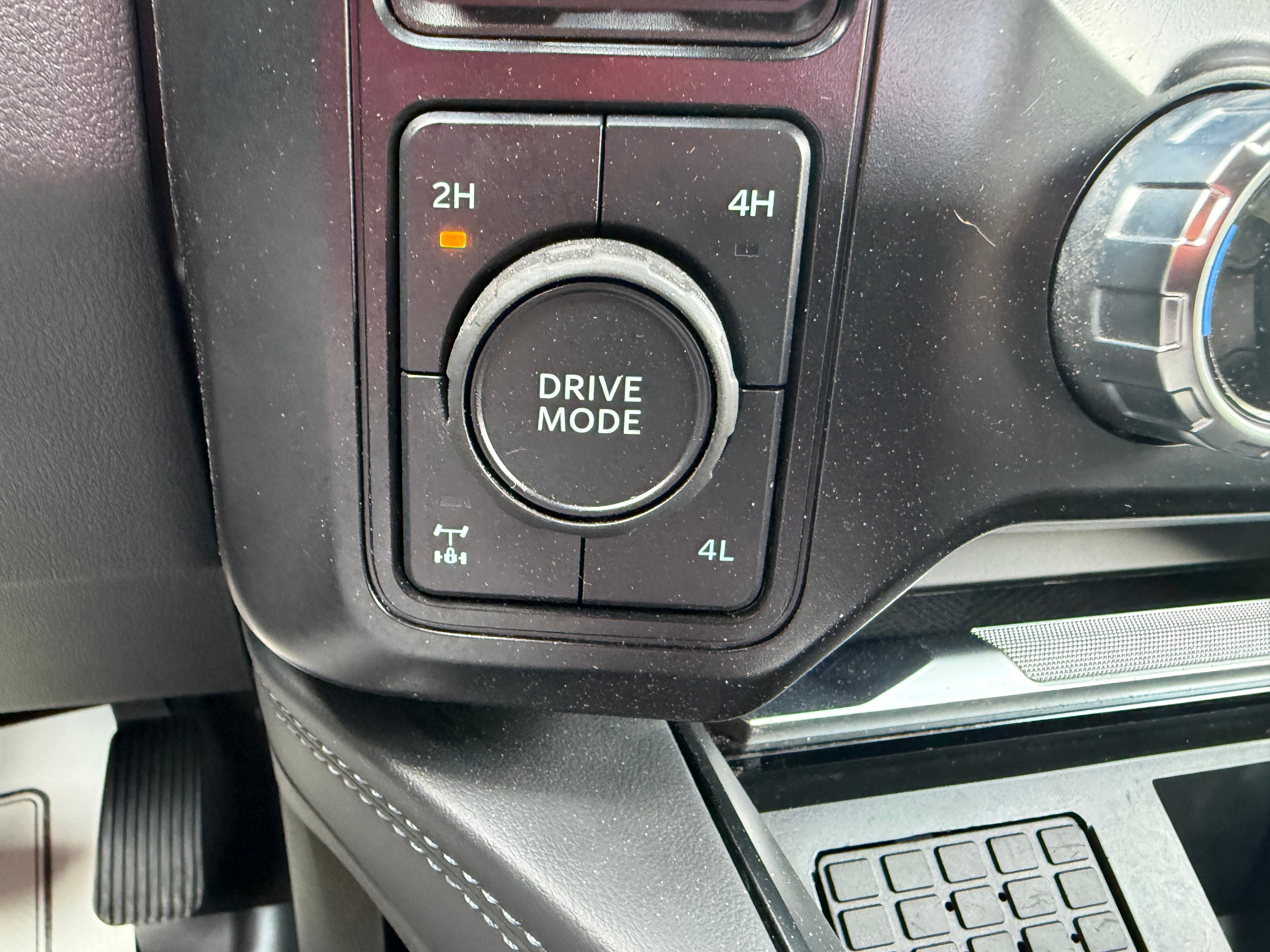 2025 Ford Super Duty F-250 4WD Platinum Crew Cab SRW