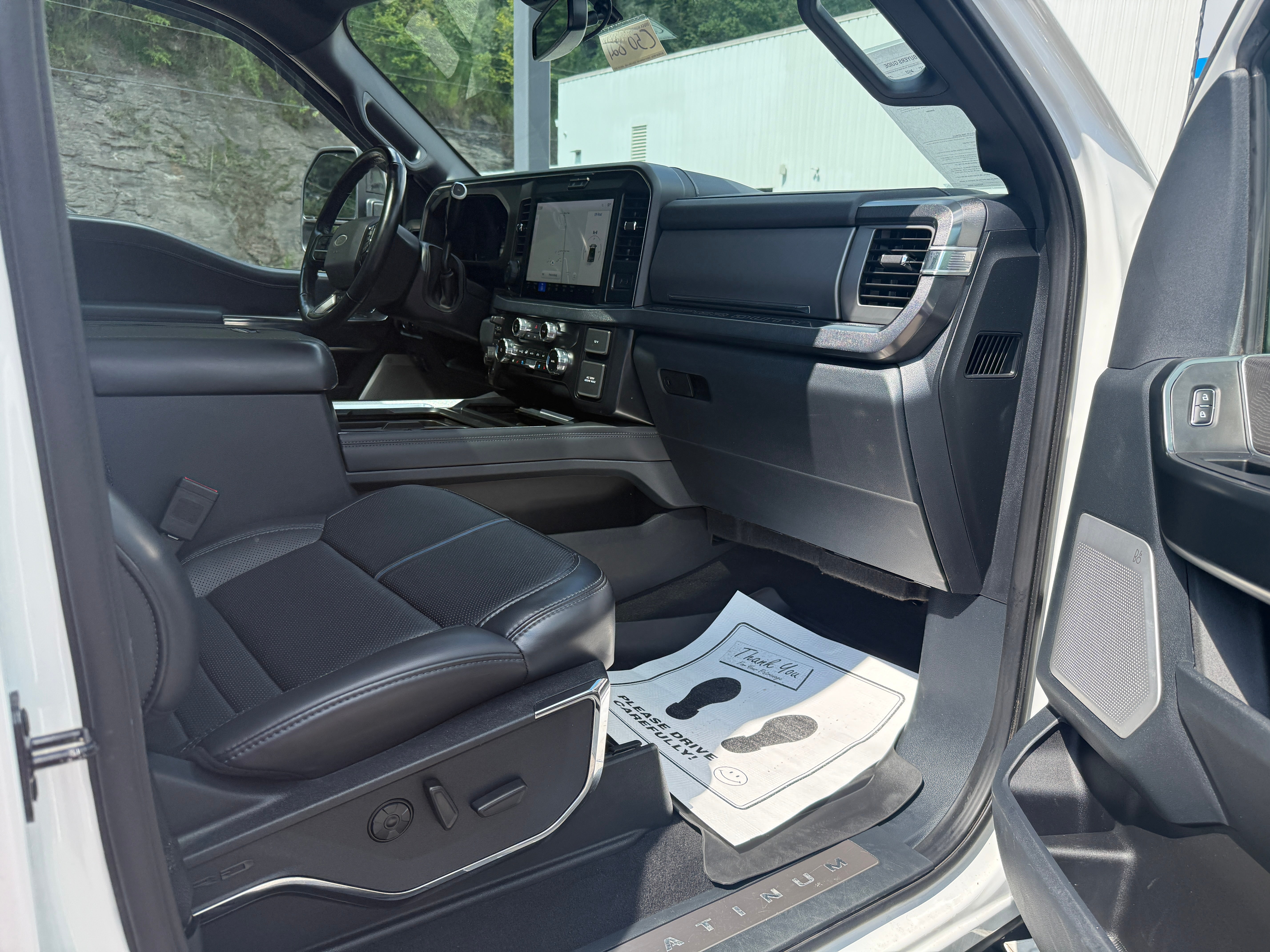 2025 Ford Super Duty F-250 4WD Platinum Crew Cab SRW