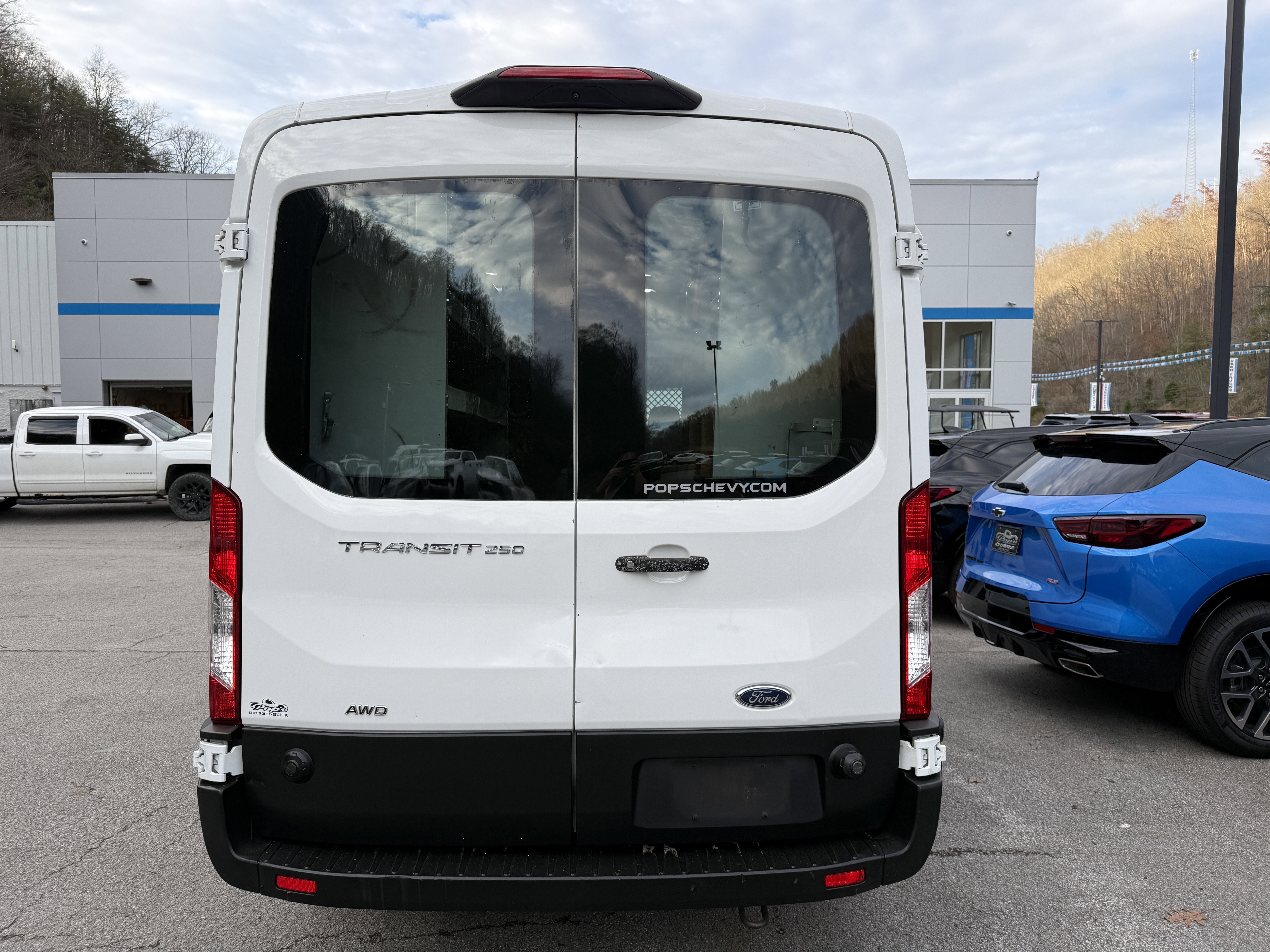 2020 Ford Transit Cargo Van T-250 130" Med Rf 9070 GVWR AWD