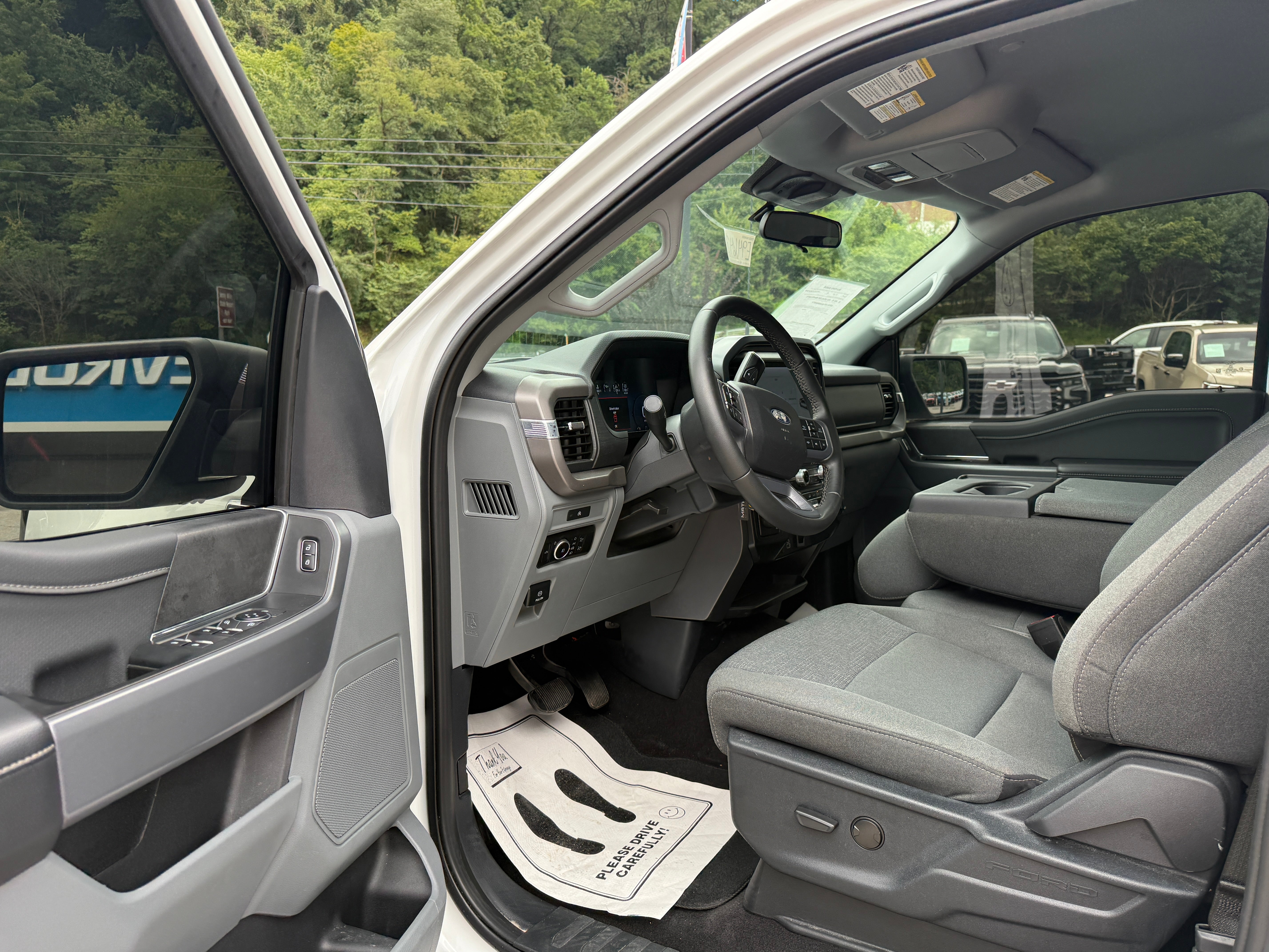 2025 Ford F-150 4WD XLT SuperCrew