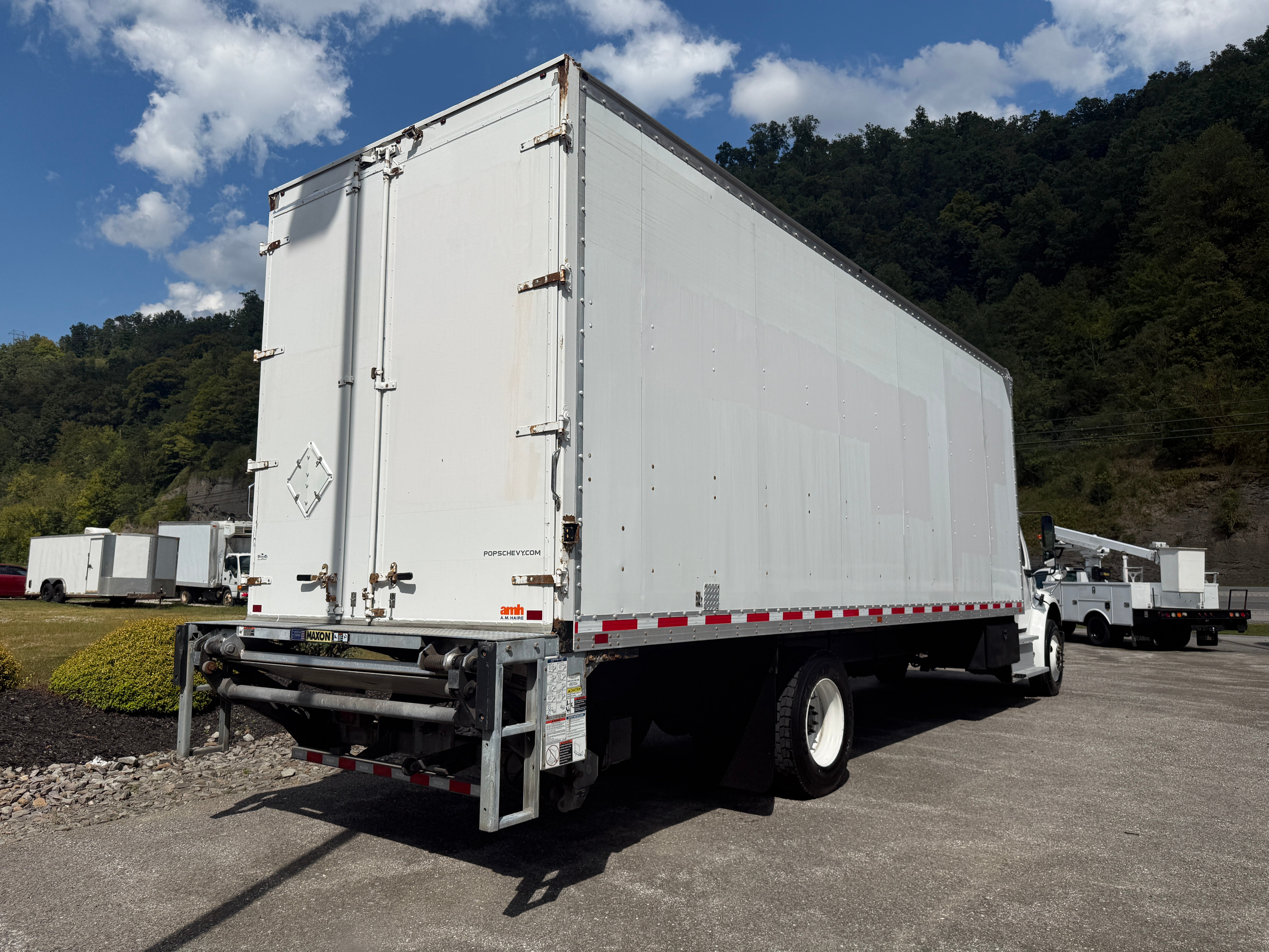 2018 Freightliner M2 106 Base