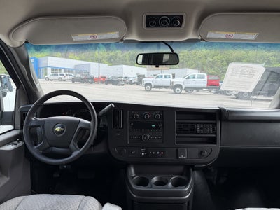 2023 Chevrolet Express Passenger 3500 1LS