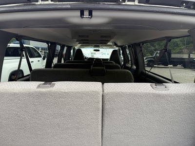 2023 Chevrolet Express Passenger 3500 1LS