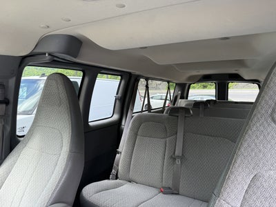 2023 Chevrolet Express Passenger 3500 1LS