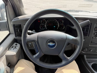 2023 Chevrolet Express Passenger 3500 1LS