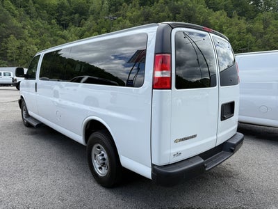 2023 Chevrolet Express Passenger 3500 1LS