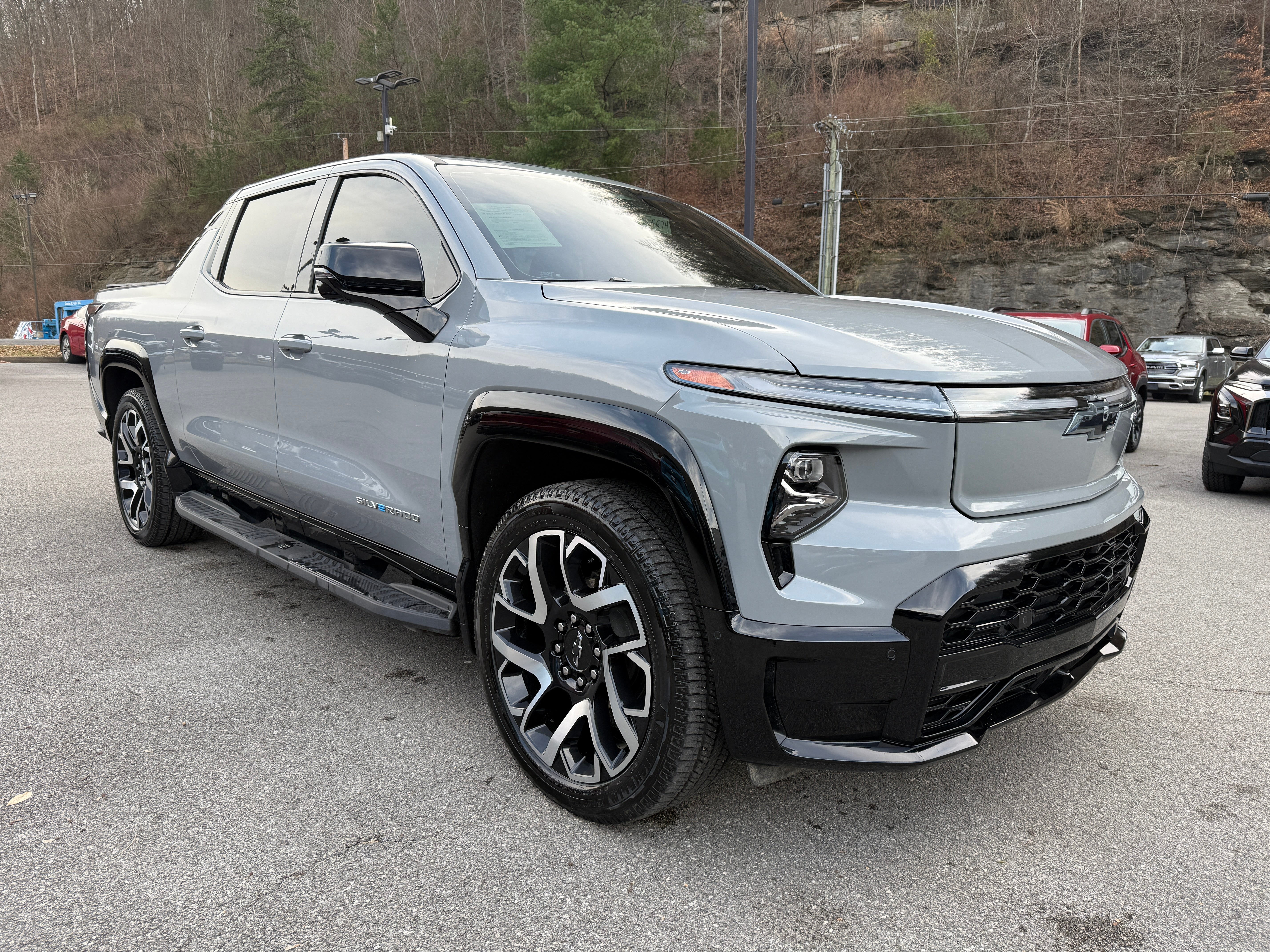 2025 Chevrolet Silverado EV RST - Max Range
