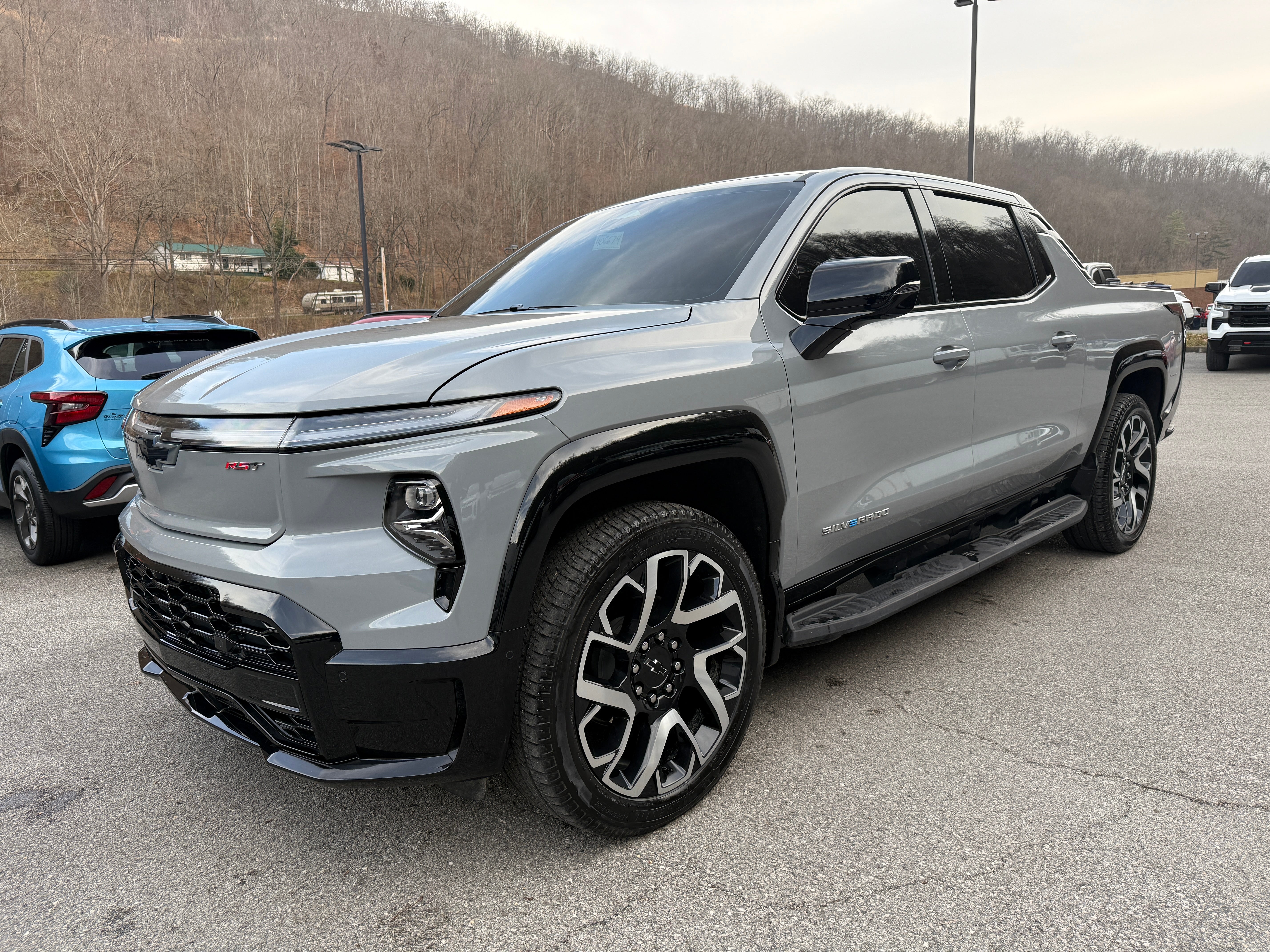 2025 Chevrolet Silverado EV RST - Max Range