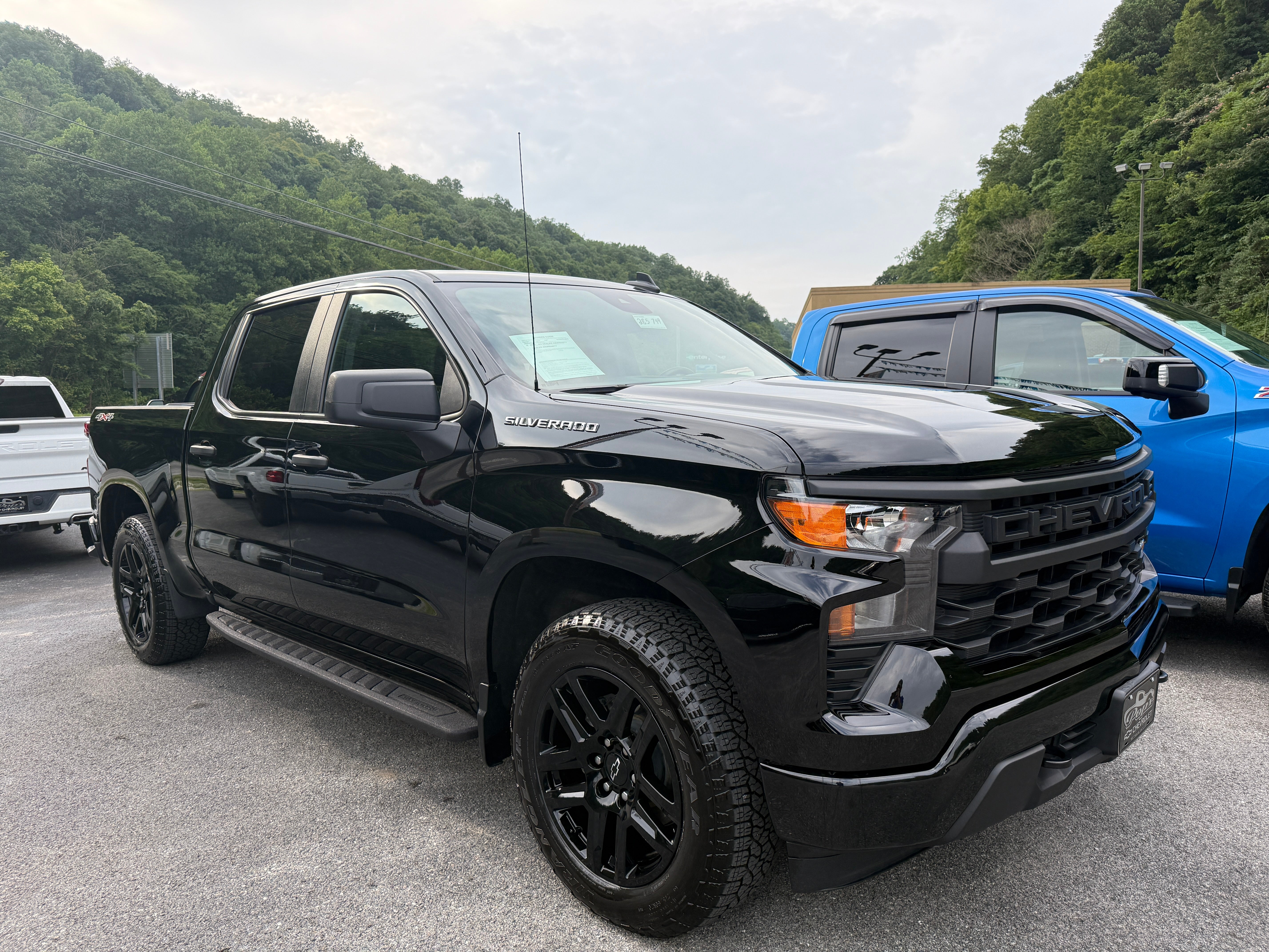 2024 Chevrolet Silverado 1500 Custom