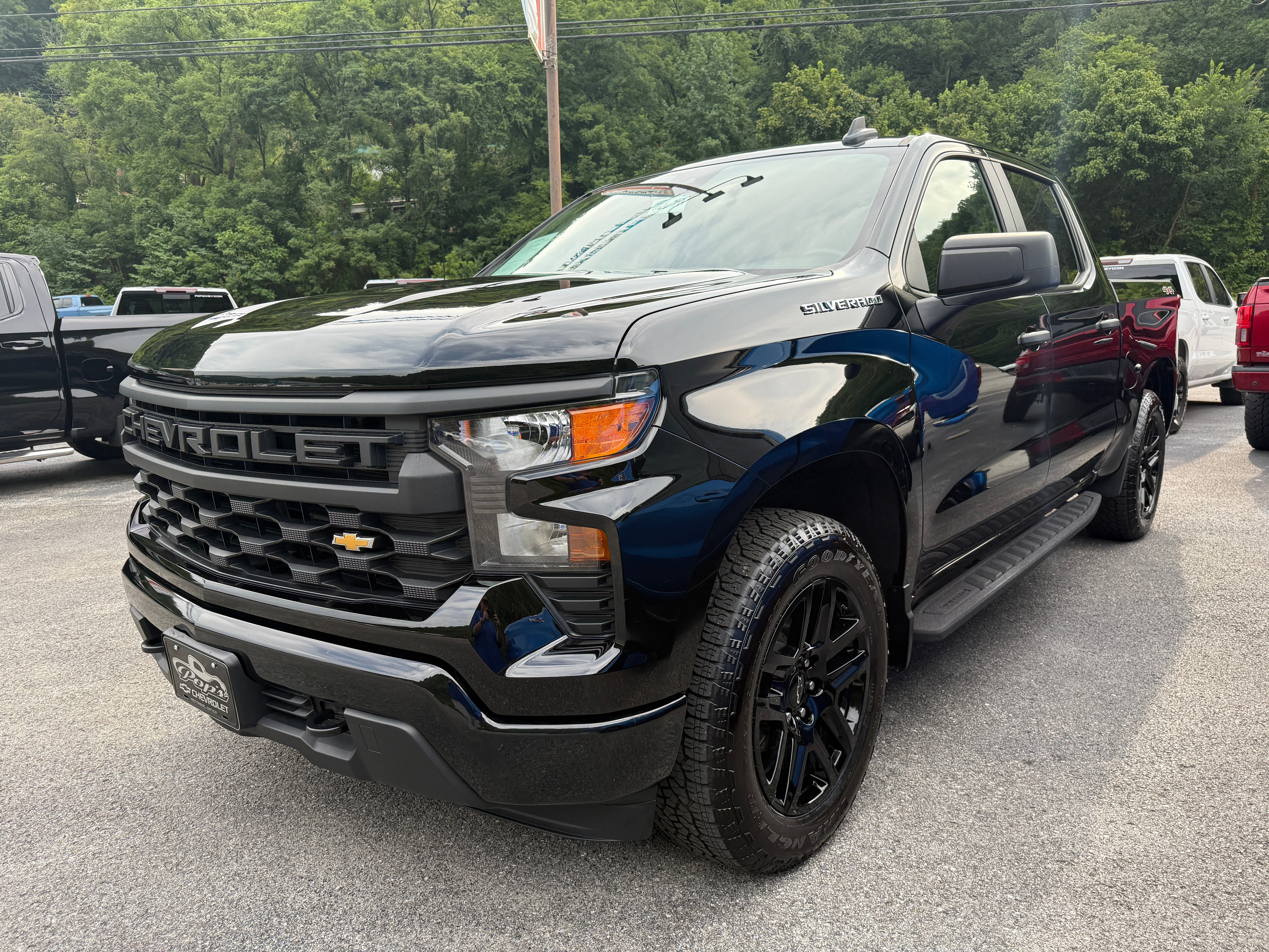 2024 Chevrolet Silverado 1500 Custom