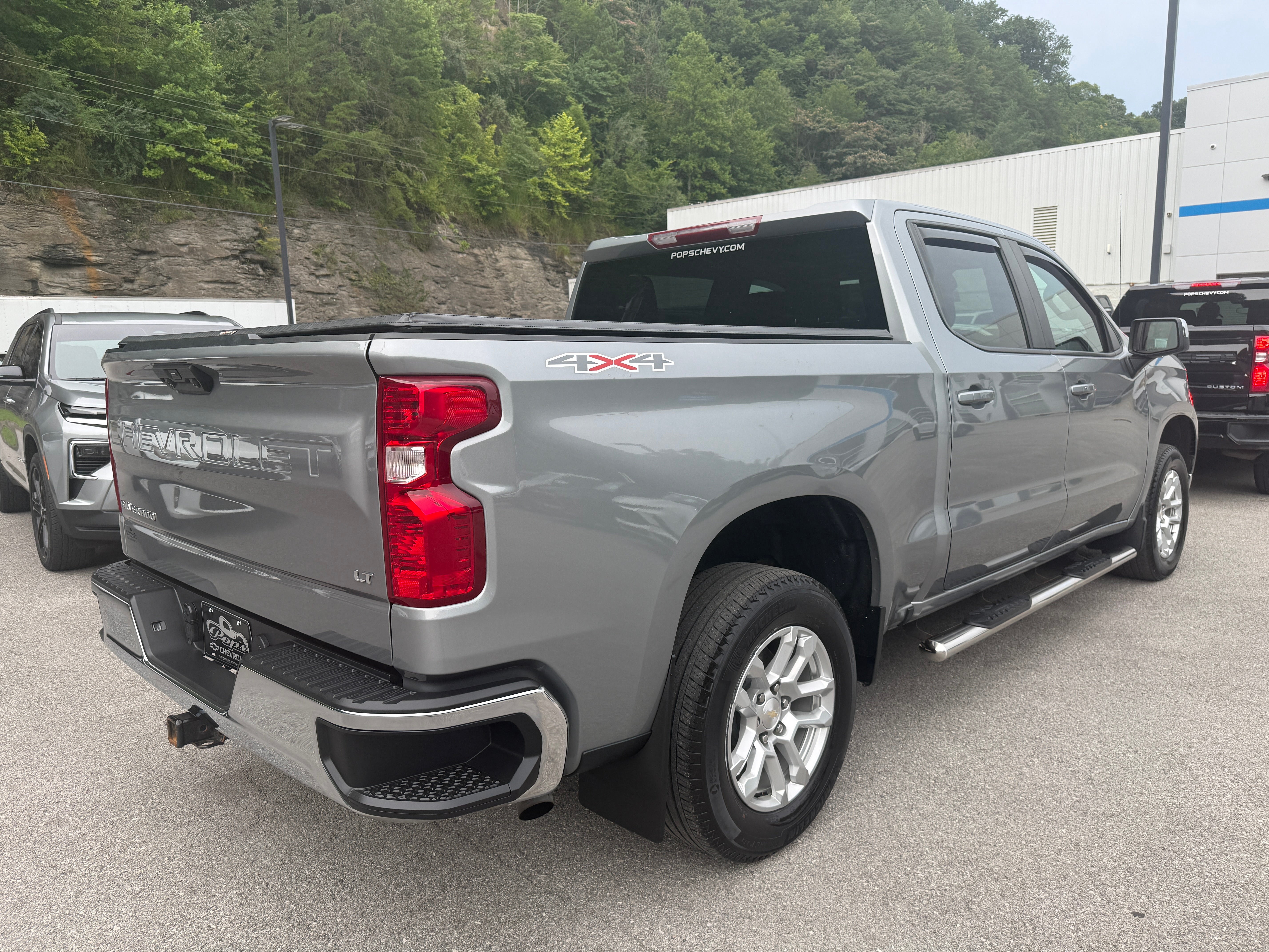 2023 Chevrolet Silverado 1500 LT (2FL)