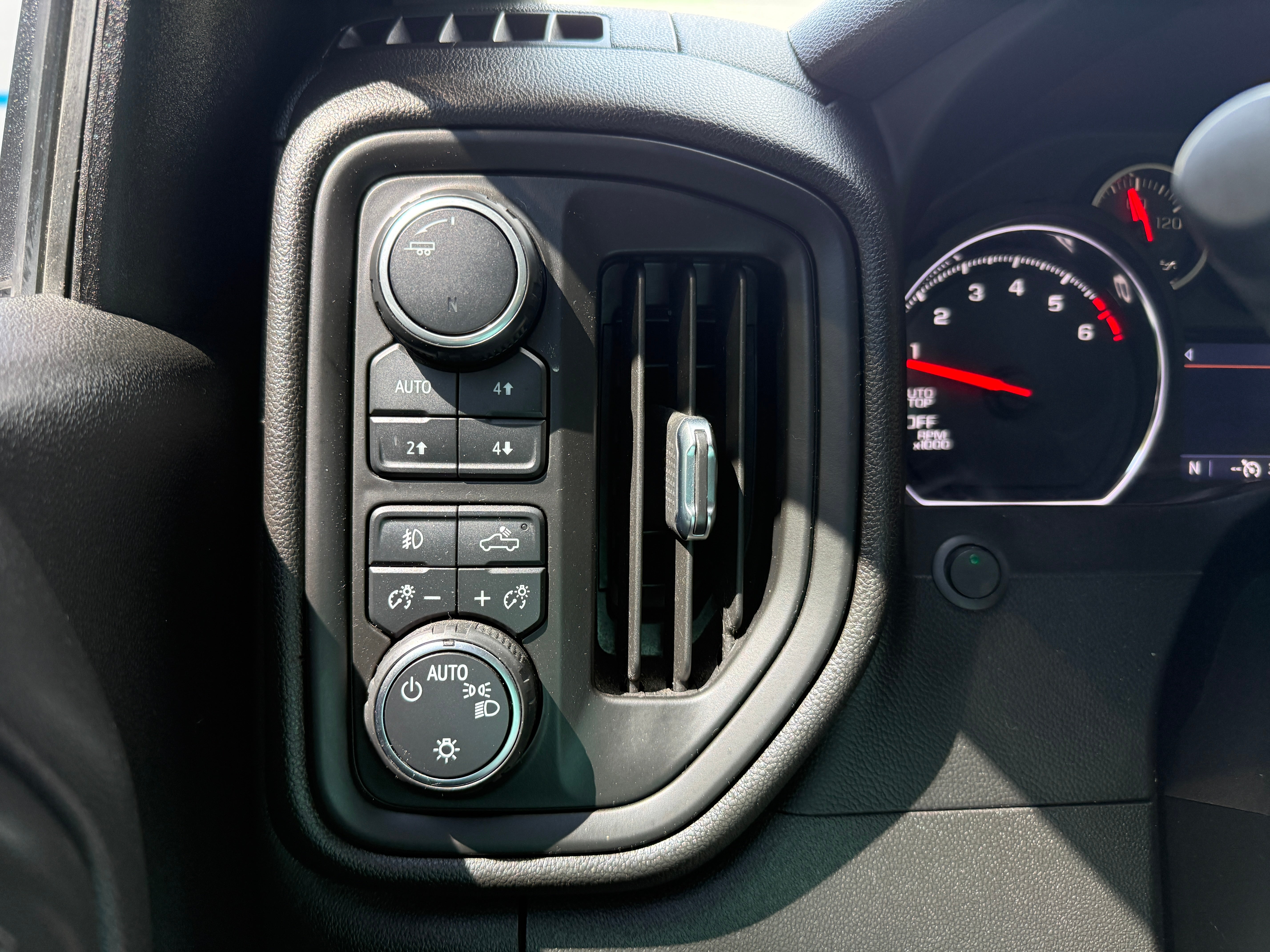 2022 Chevrolet Silverado 1500 LTD Custom Trail Boss