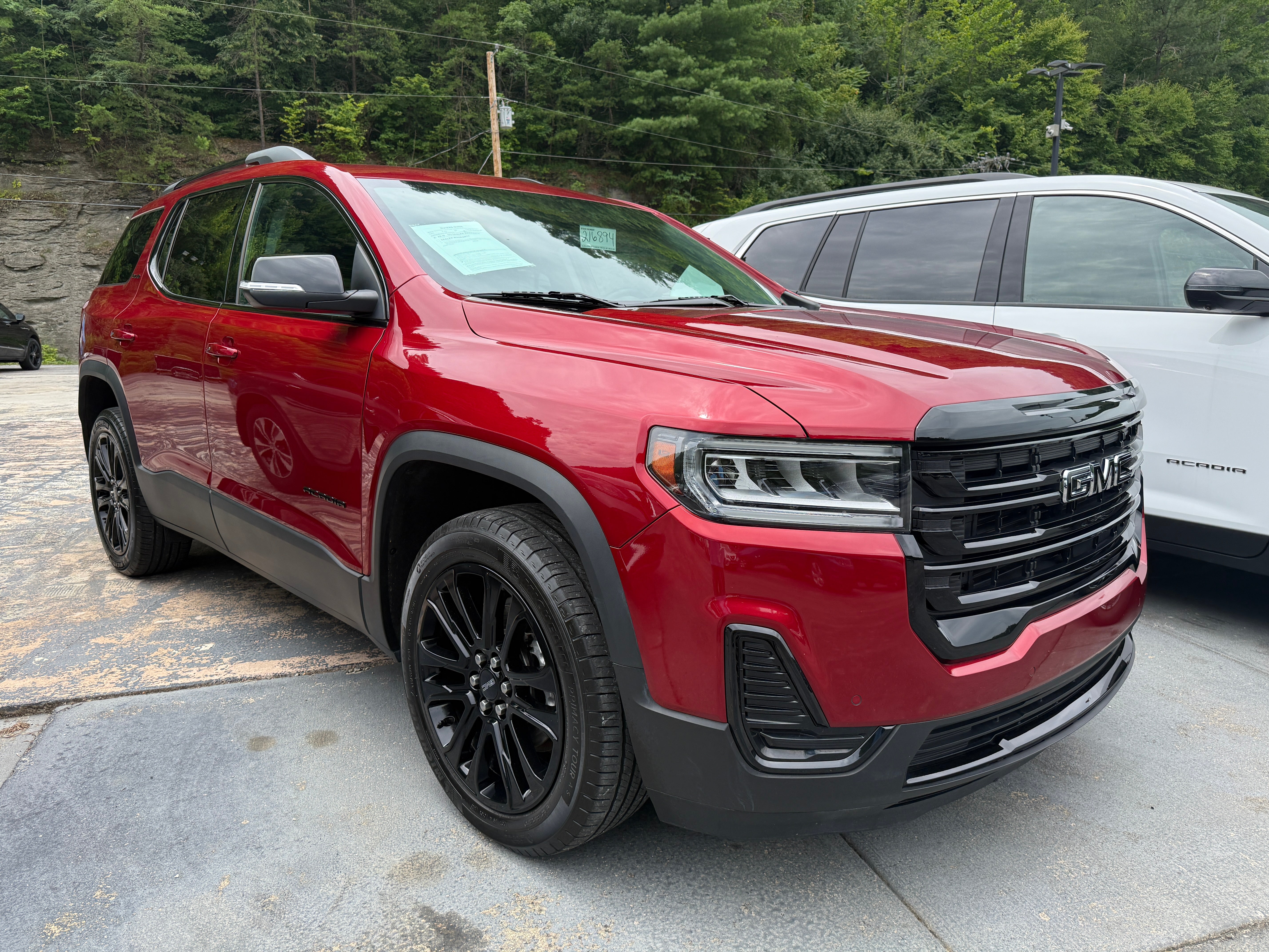 2023 GMC Acadia SLE