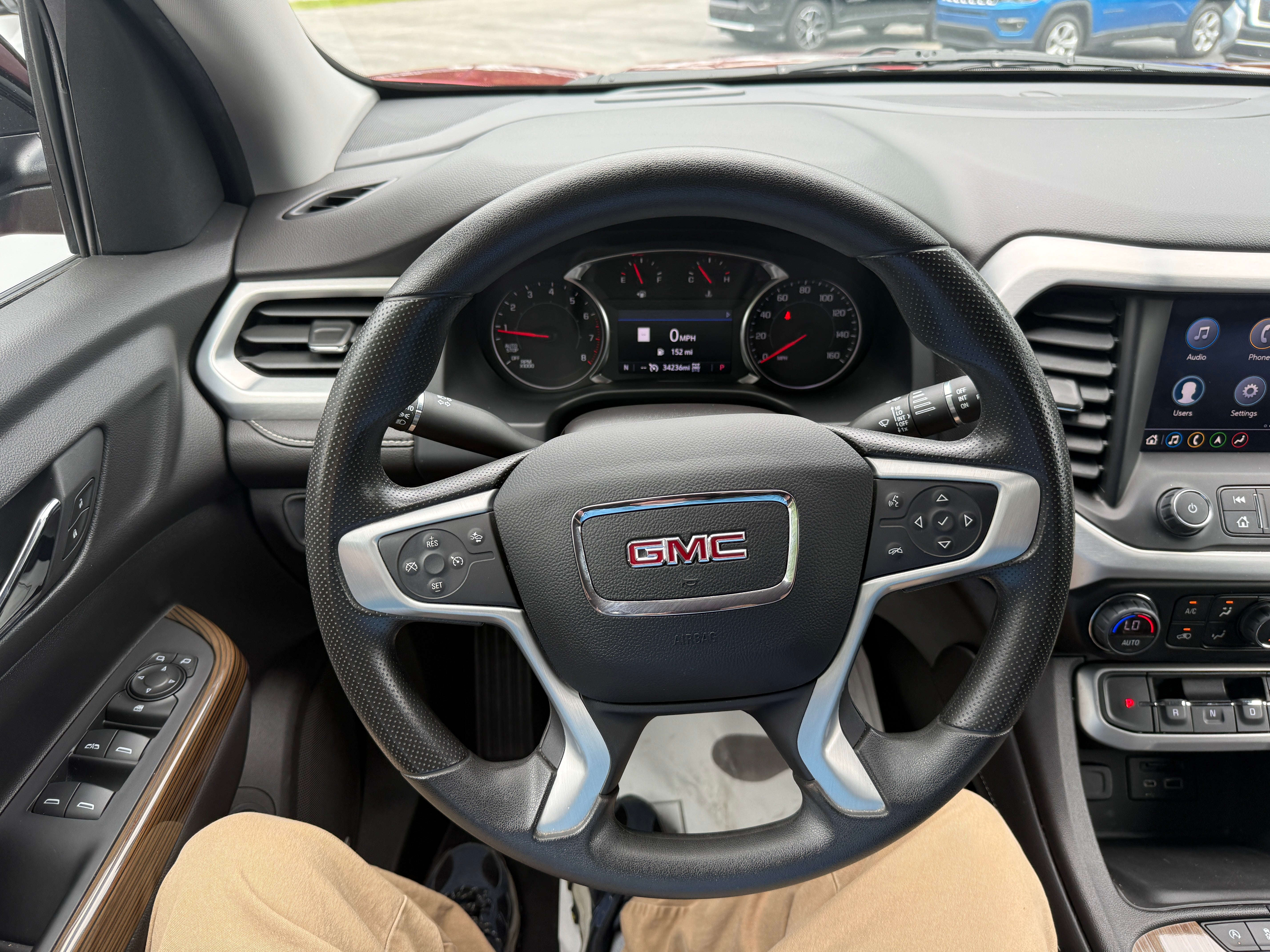 2023 GMC Acadia SLE