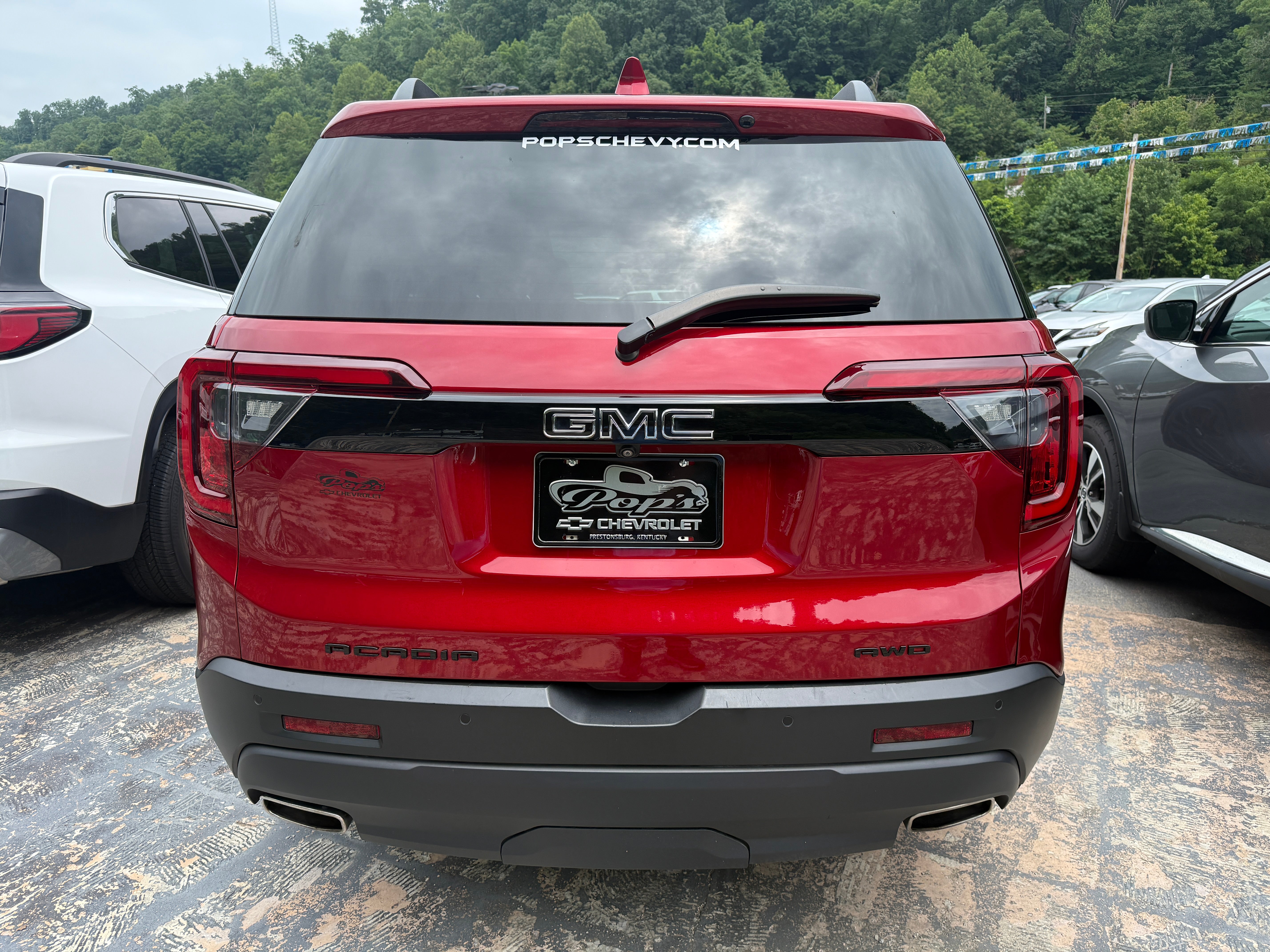 2023 GMC Acadia SLE