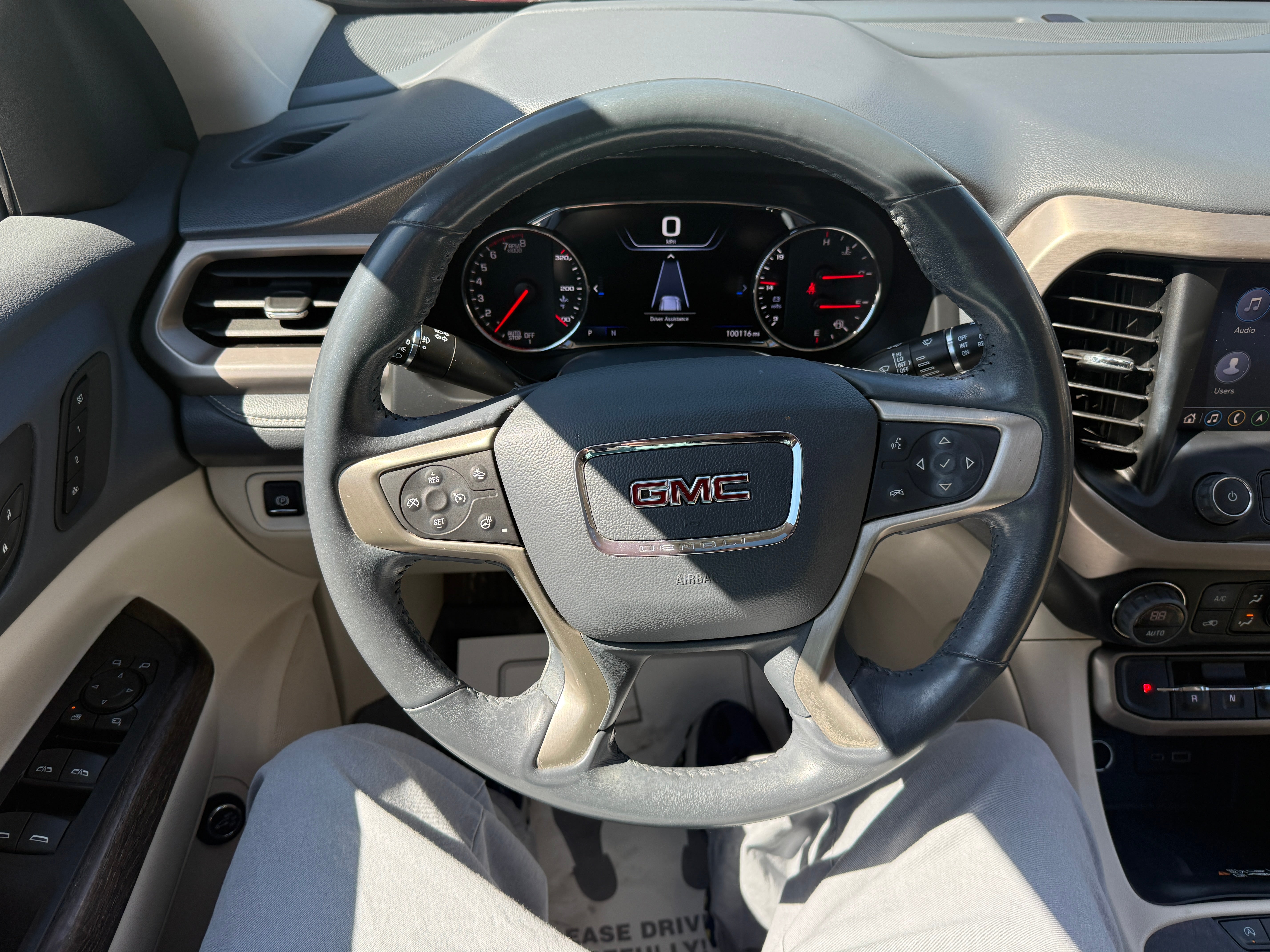 2022 GMC Acadia Denali