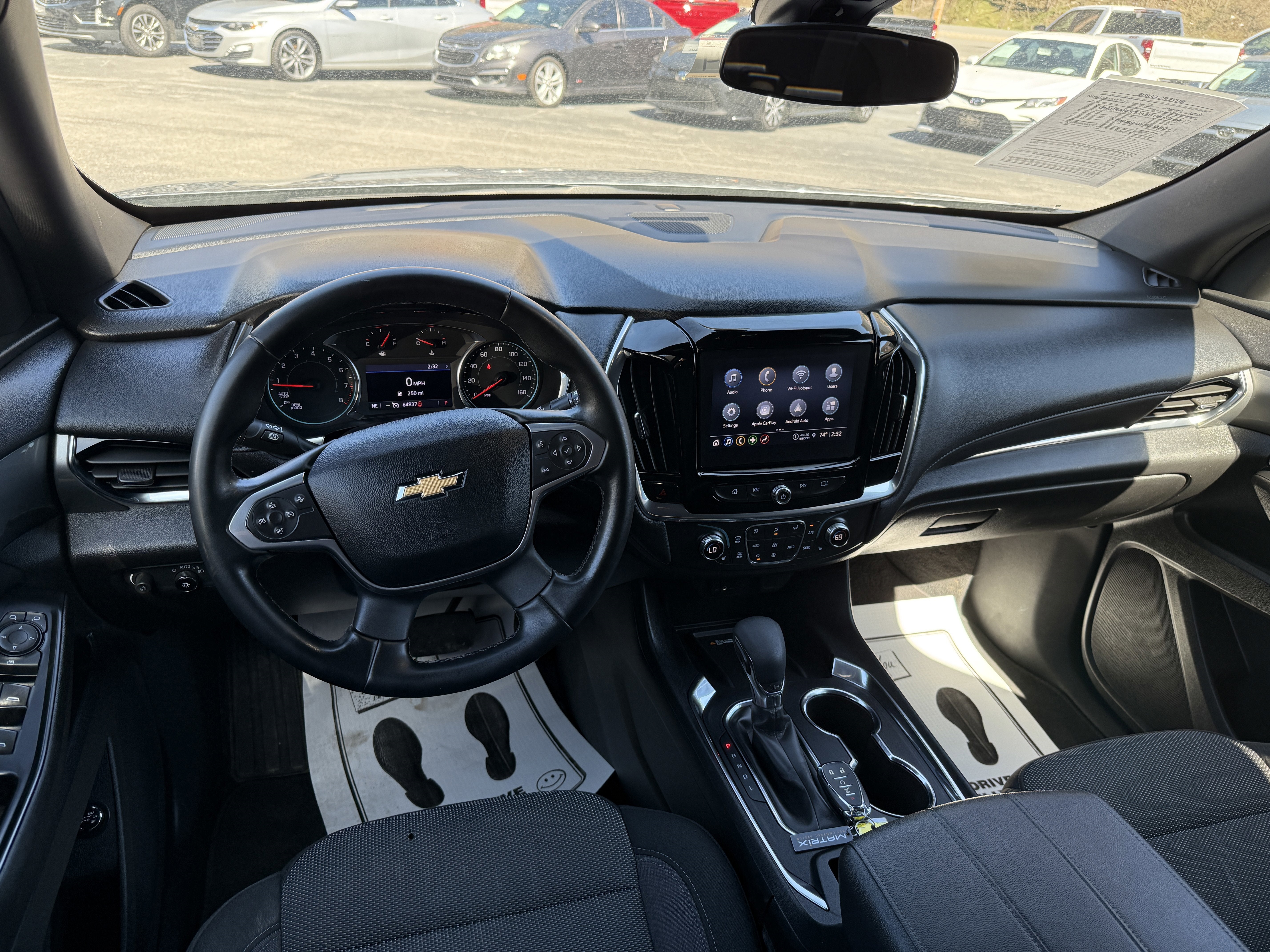 2023 Chevrolet Traverse LT Cloth