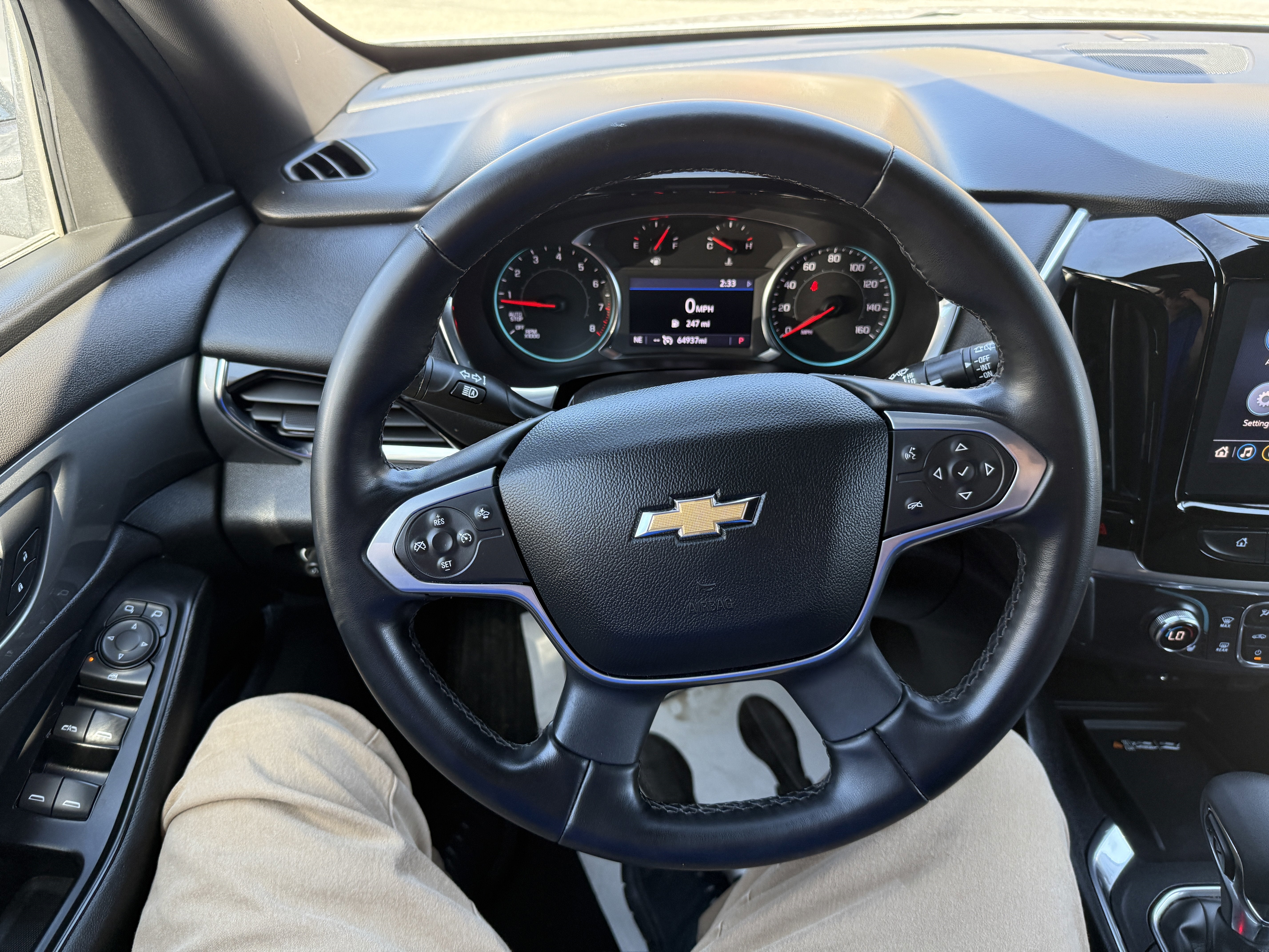 2023 Chevrolet Traverse LT Cloth