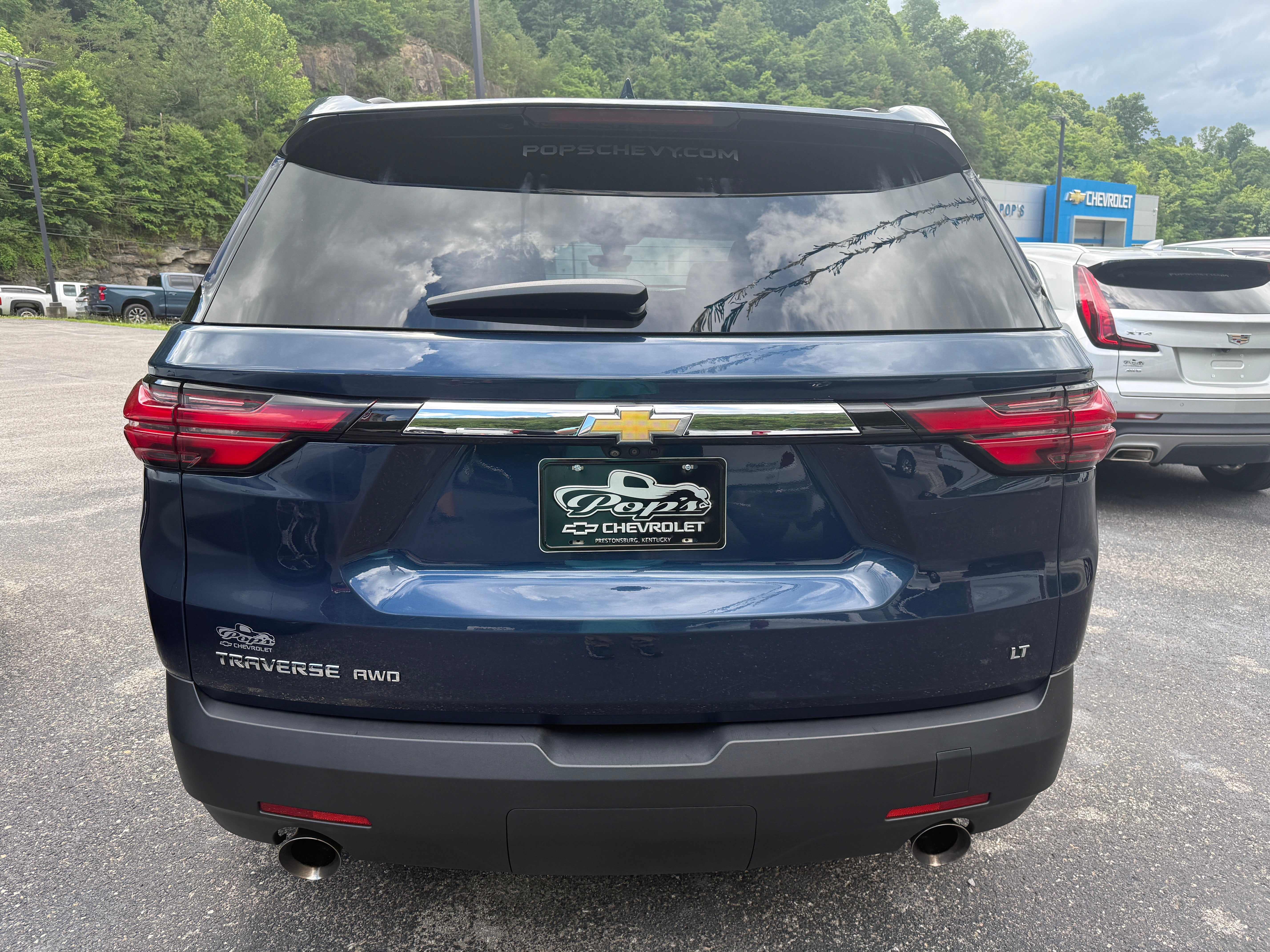 2023 Chevrolet Traverse LT Leather