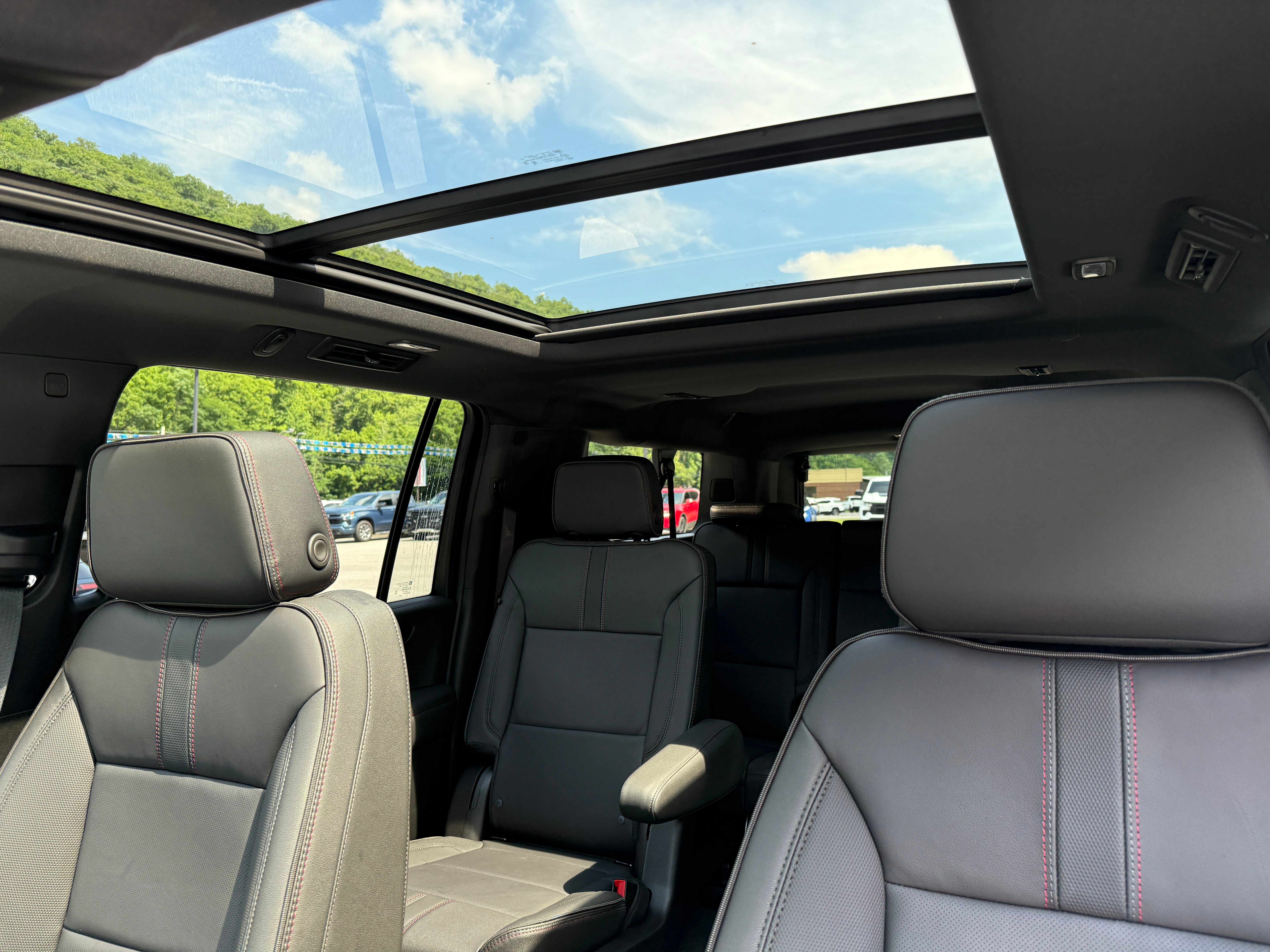 2026 Chevrolet Suburban RST - Photo 16