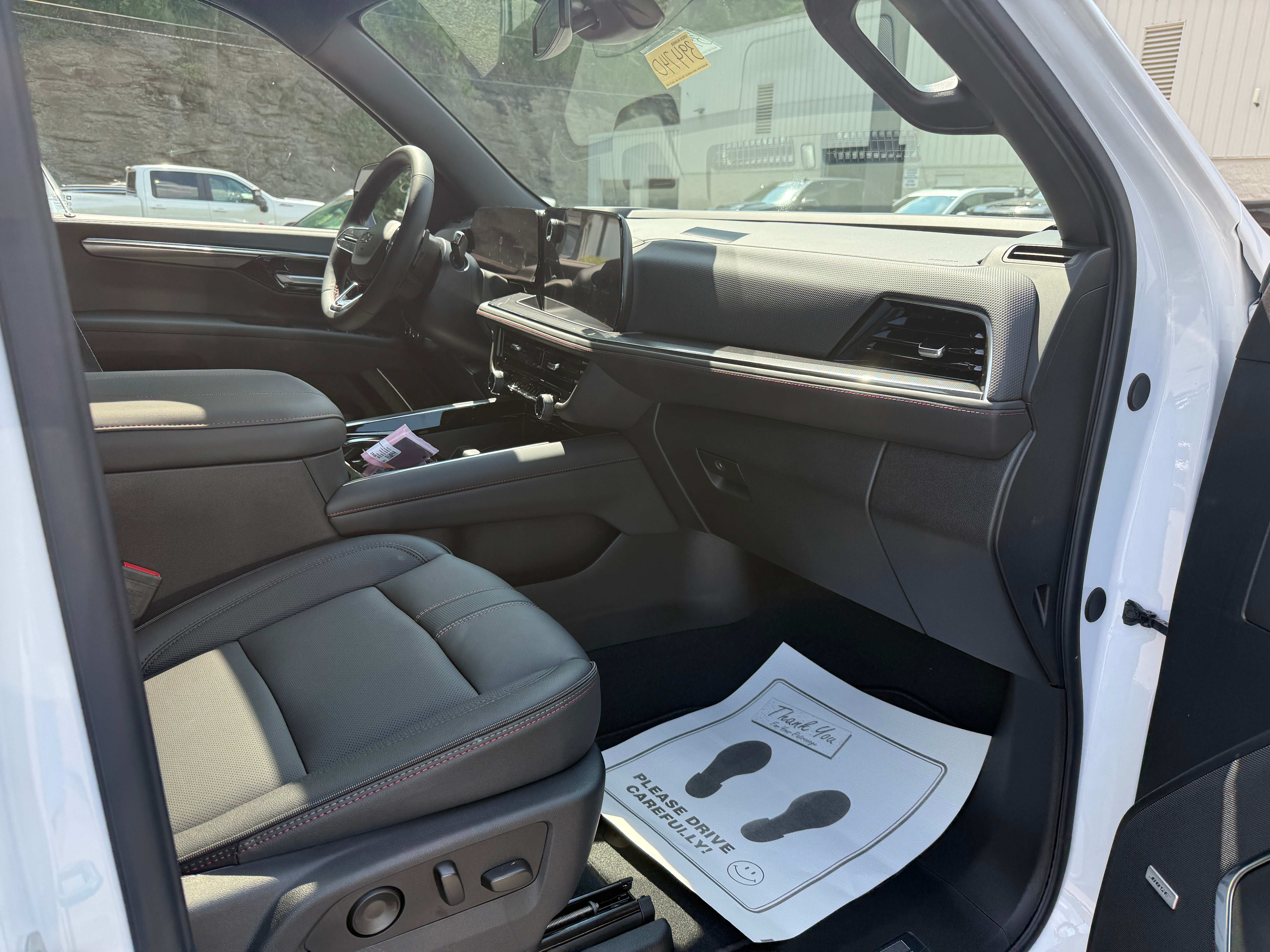 2026 Chevrolet Suburban RST - Photo 8