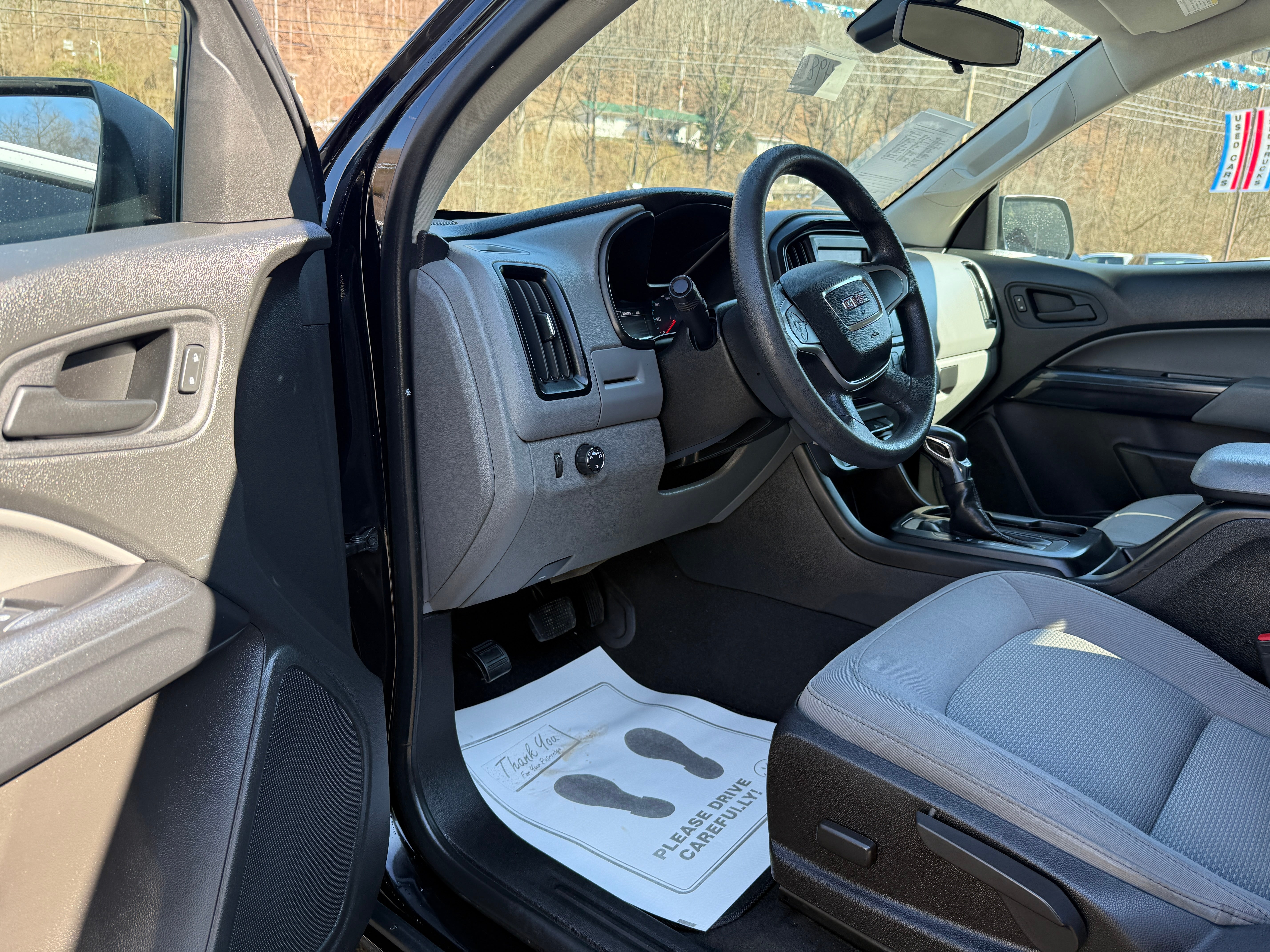 2022 GMC Canyon Elevation Standard