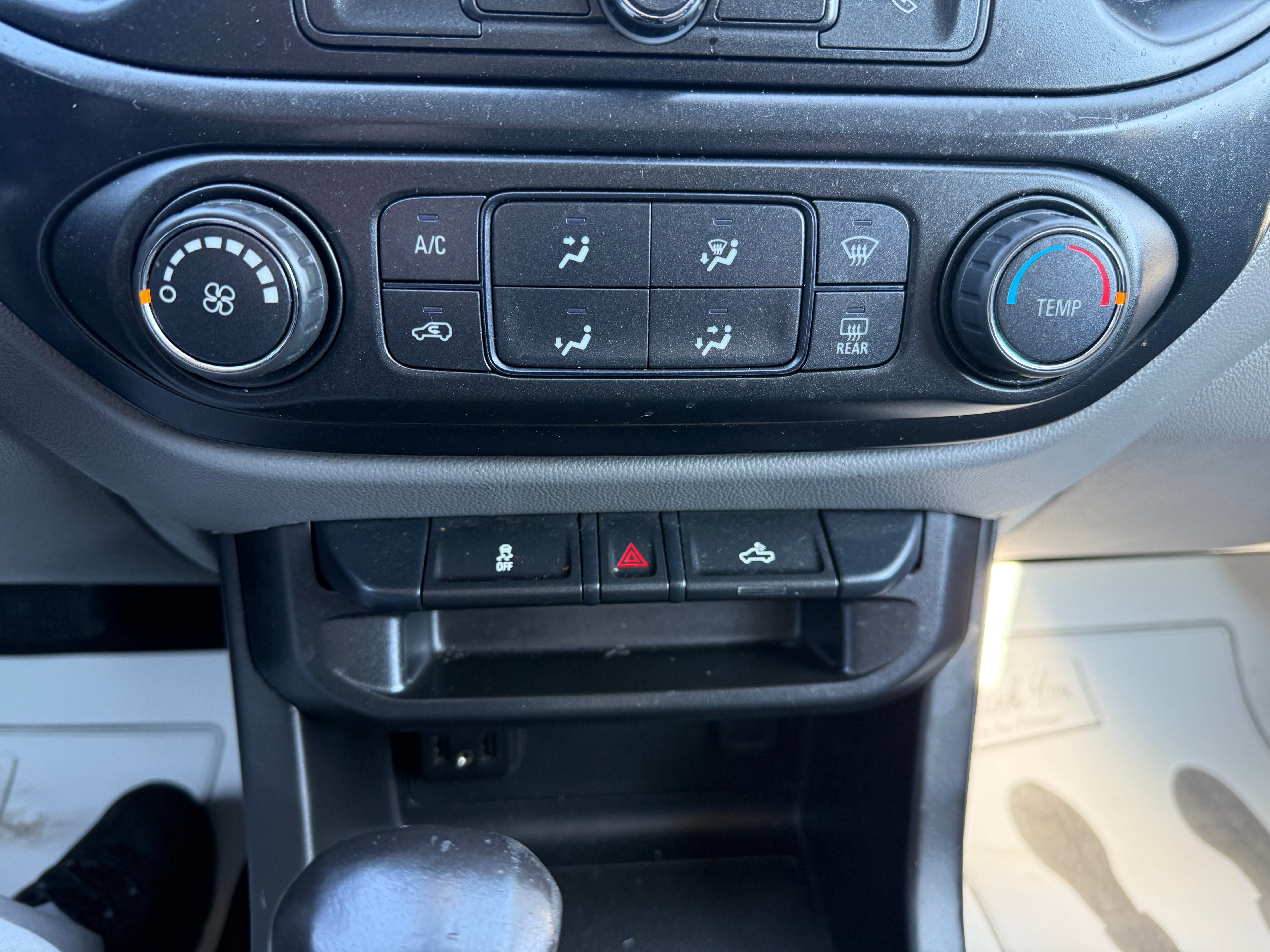 2022 GMC Canyon Elevation Standard