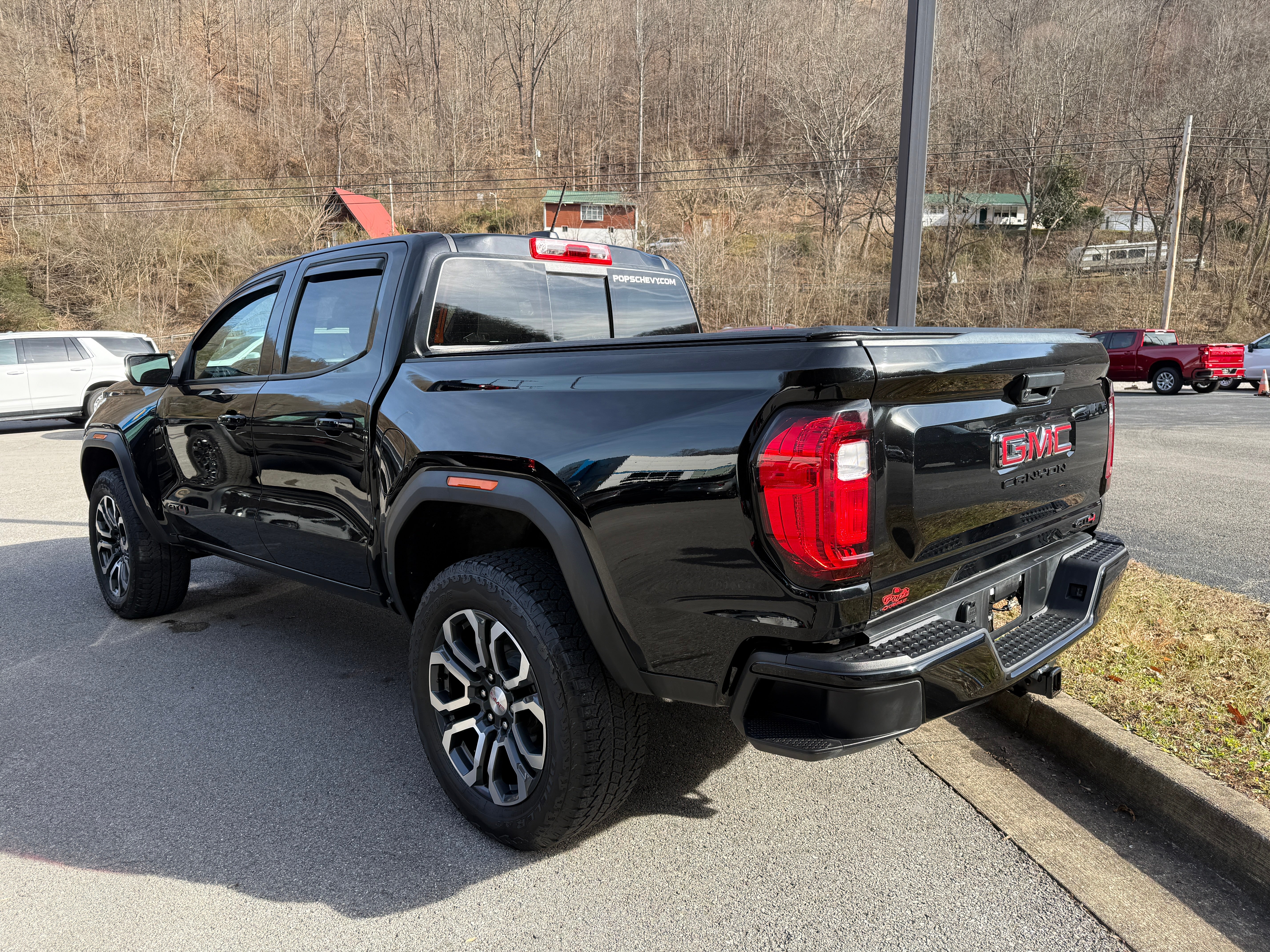 2024 GMC Canyon AT4