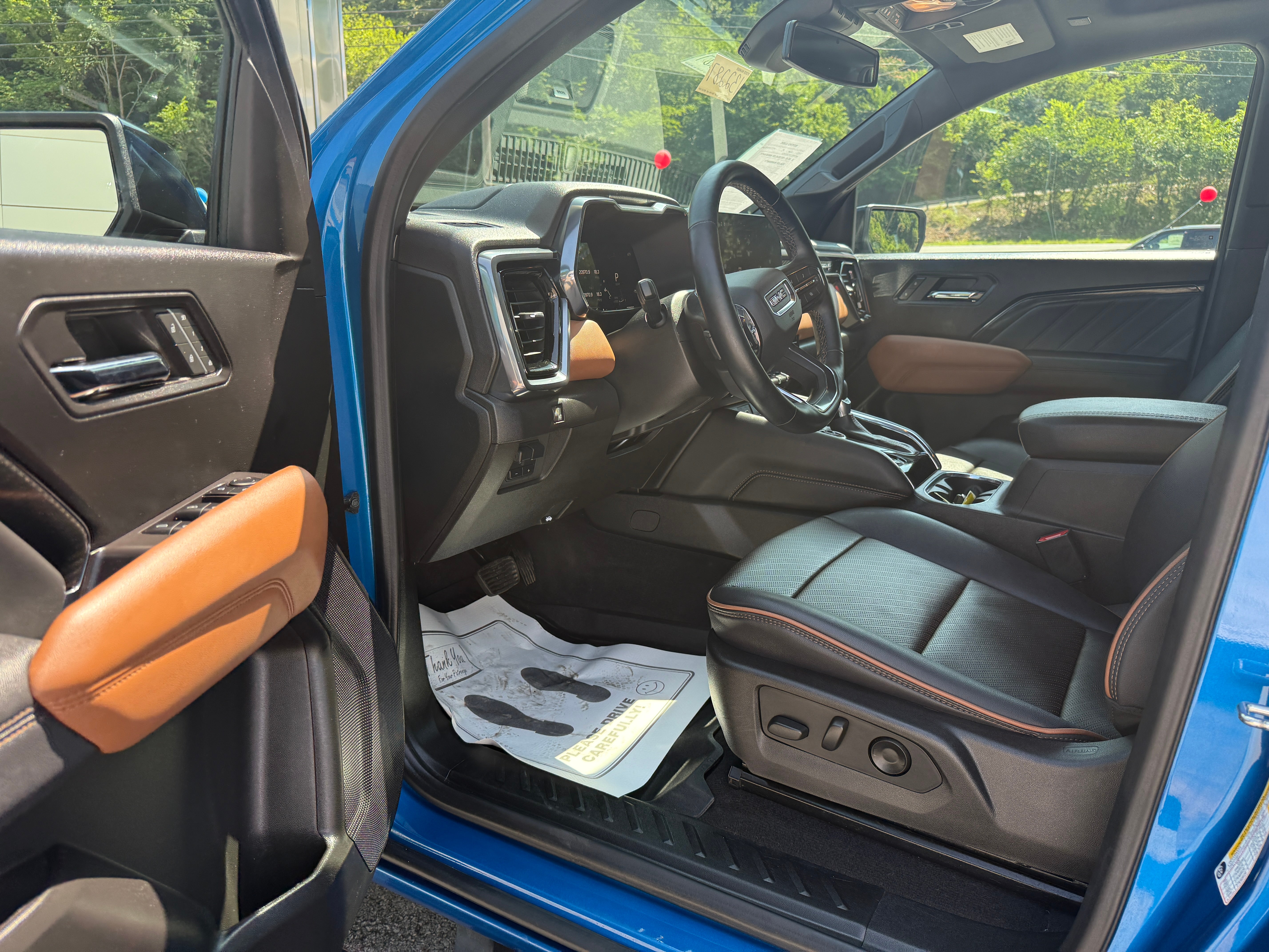 2024 GMC Canyon AT4