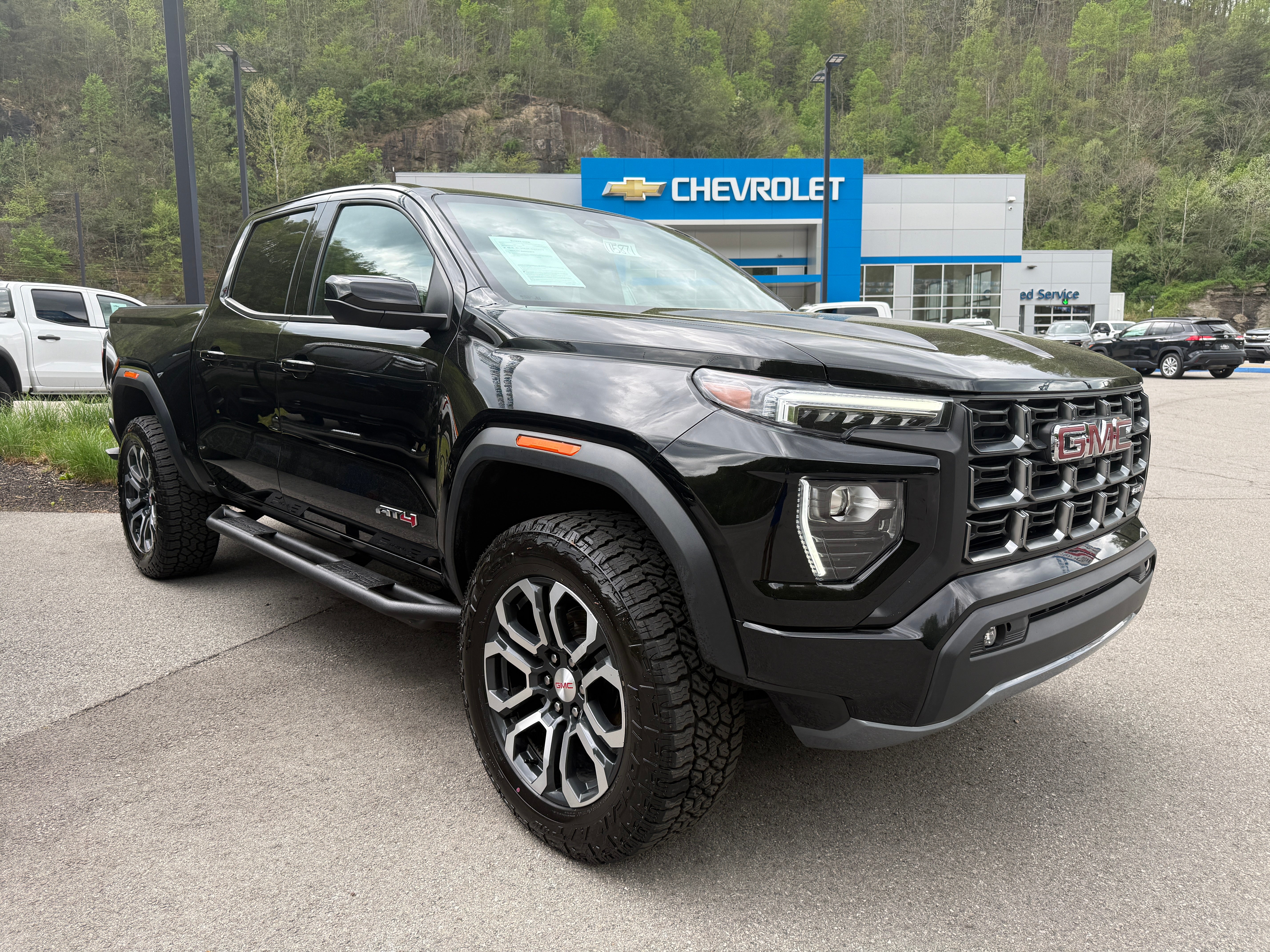 2024 GMC Canyon AT4