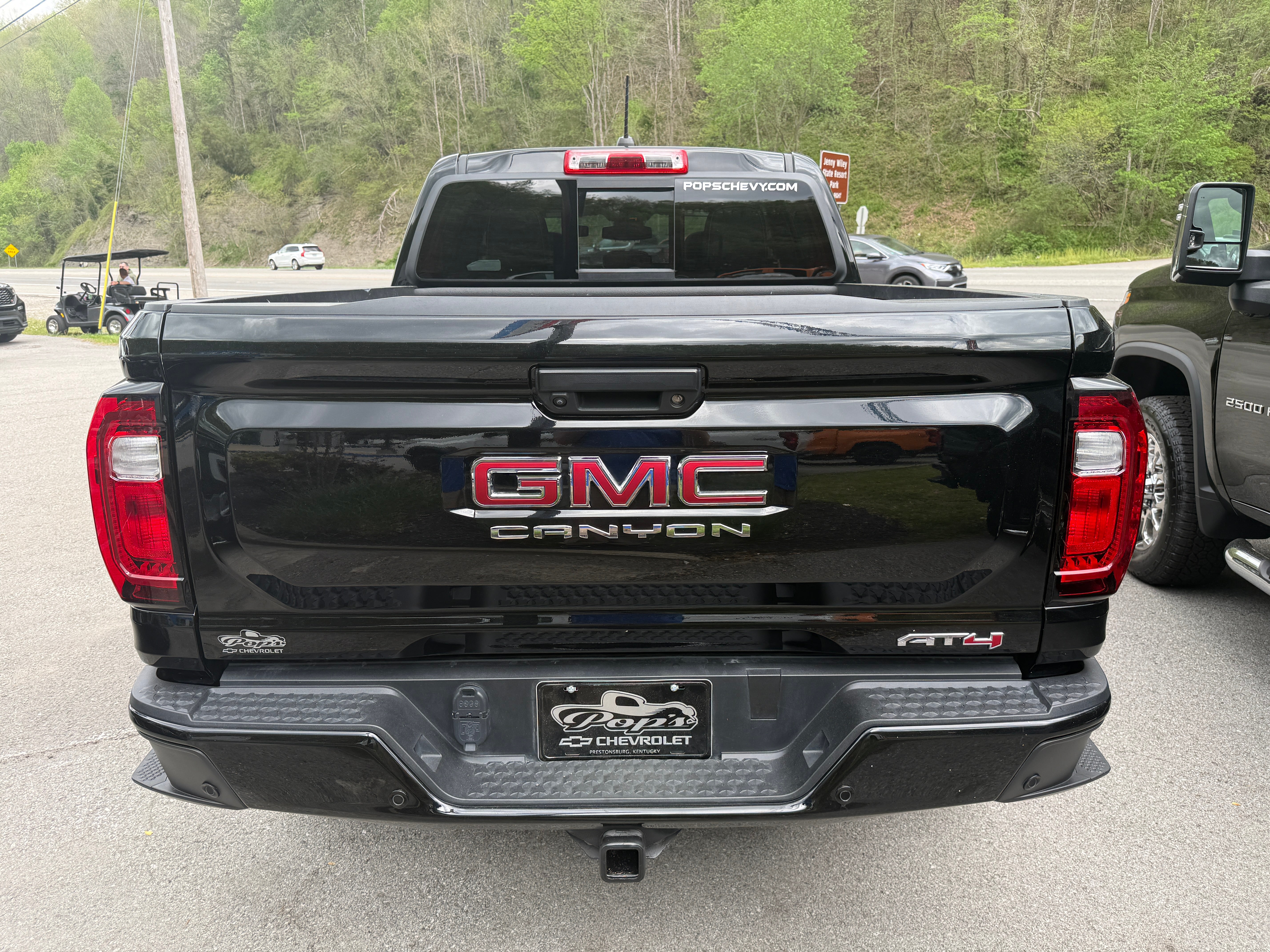 2024 GMC Canyon AT4