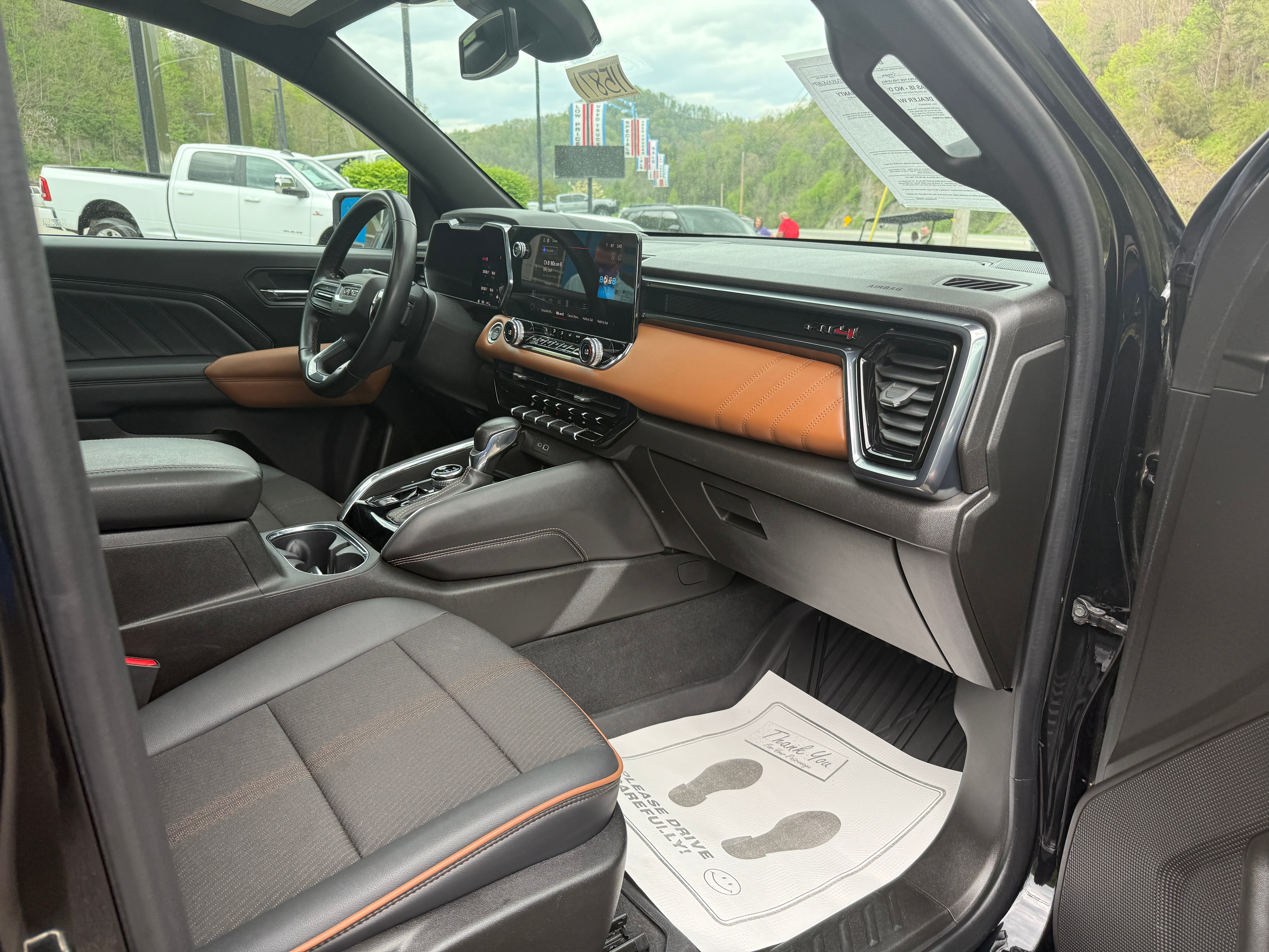 2024 GMC Canyon AT4