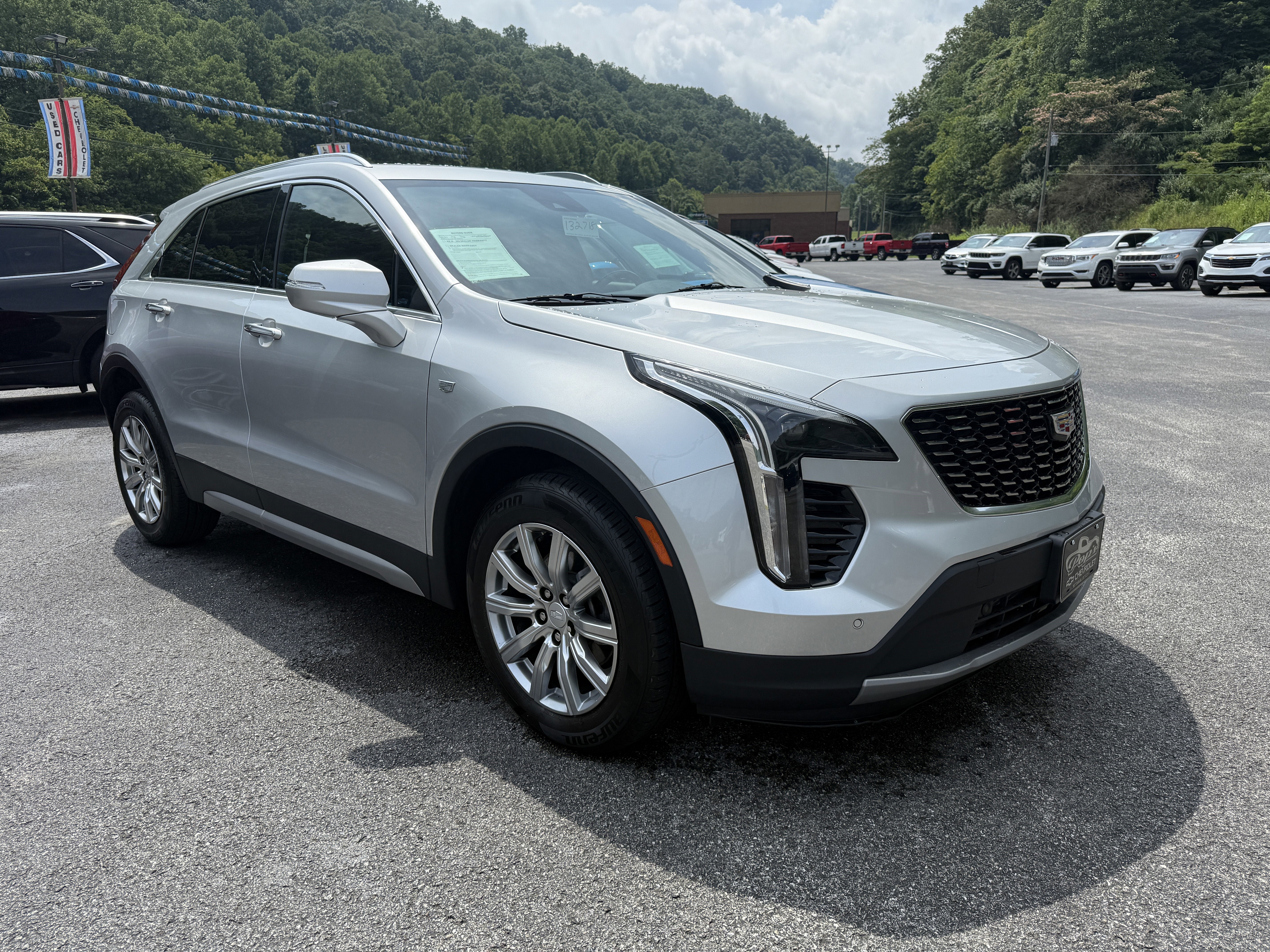 2022 Cadillac XT4 Premium Luxury