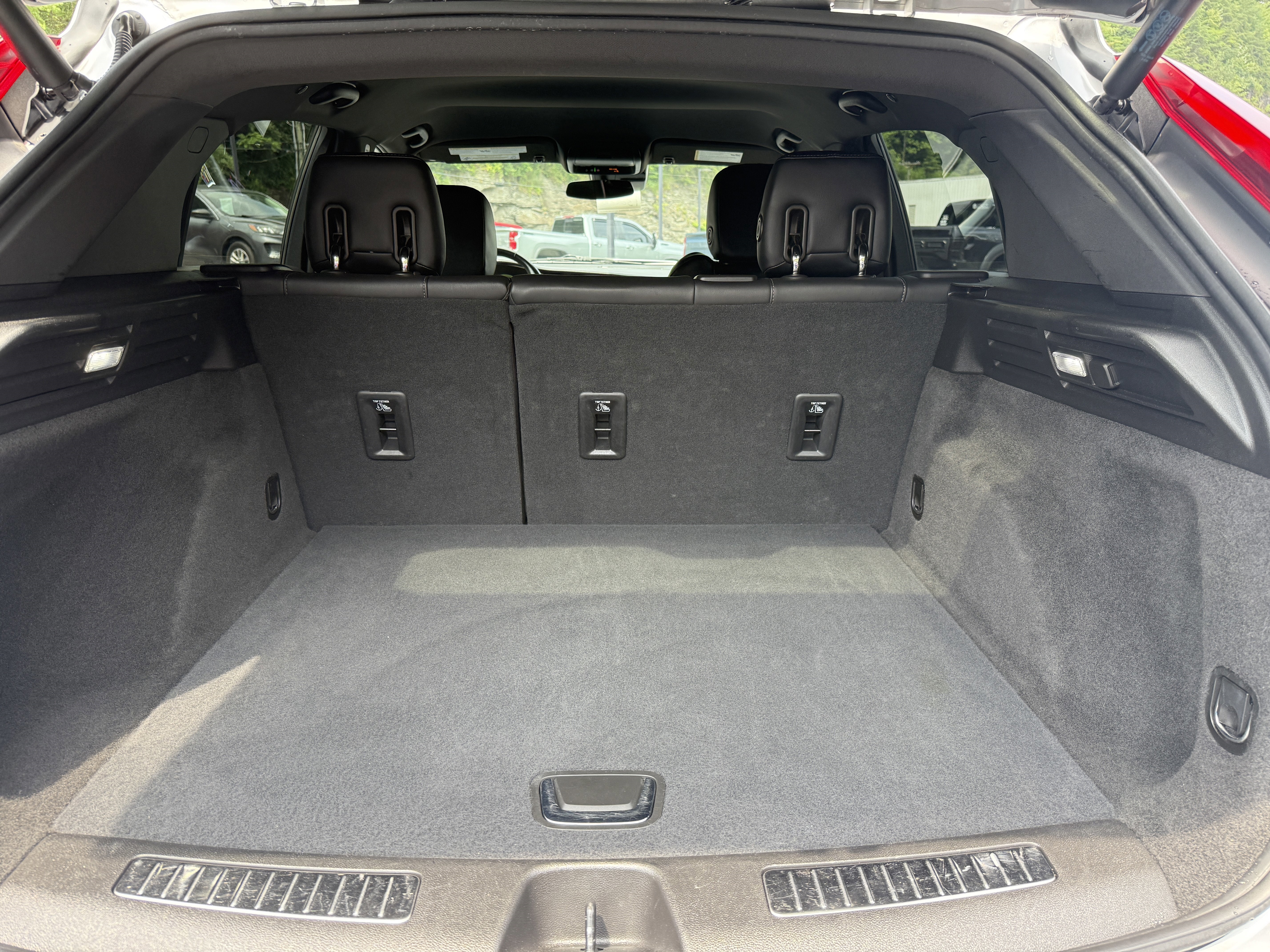 2022 Cadillac XT4 Premium Luxury