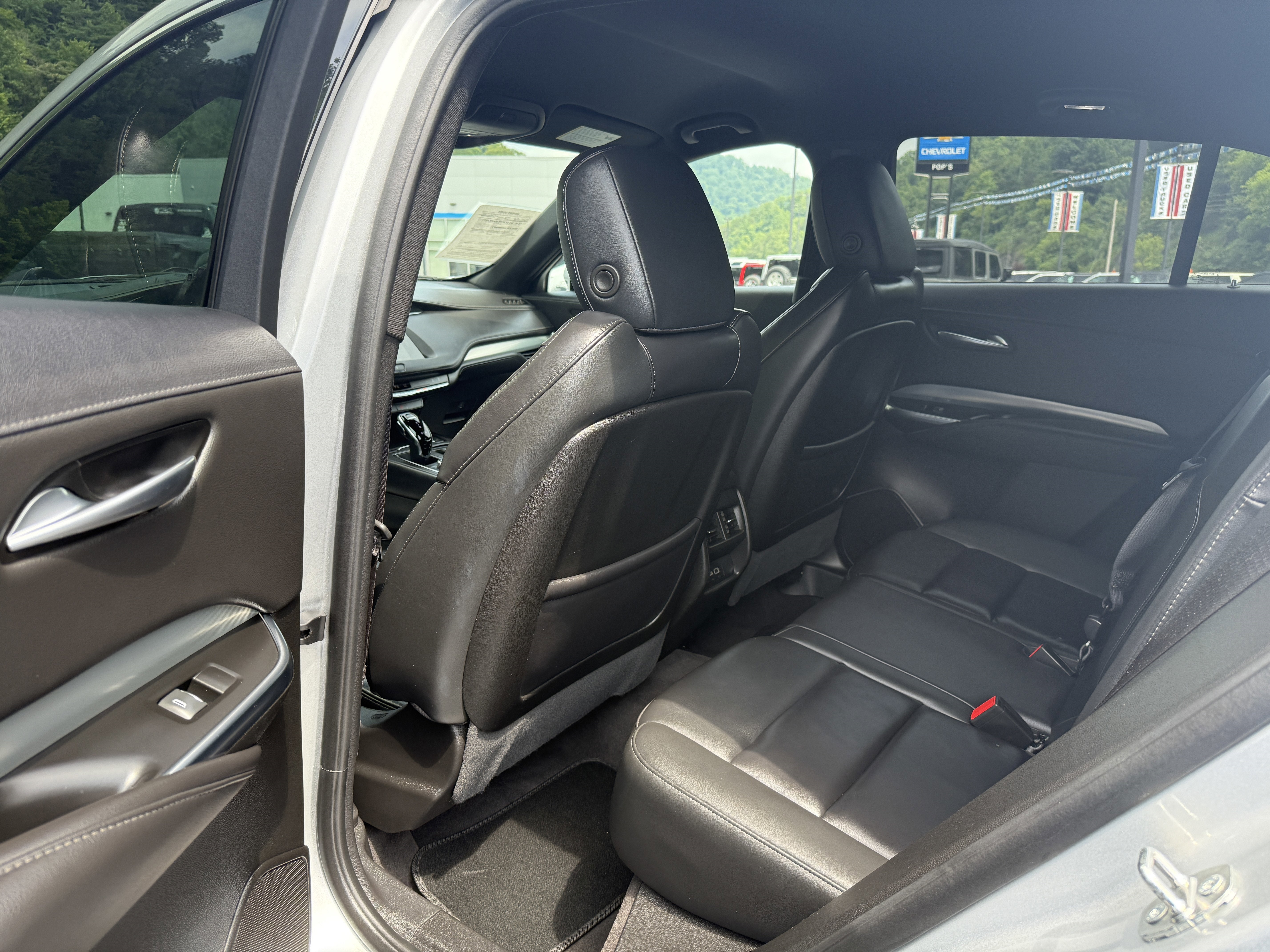 2022 Cadillac XT4 Premium Luxury