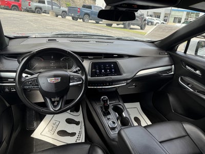 2022 Cadillac XT4 Premium Luxury