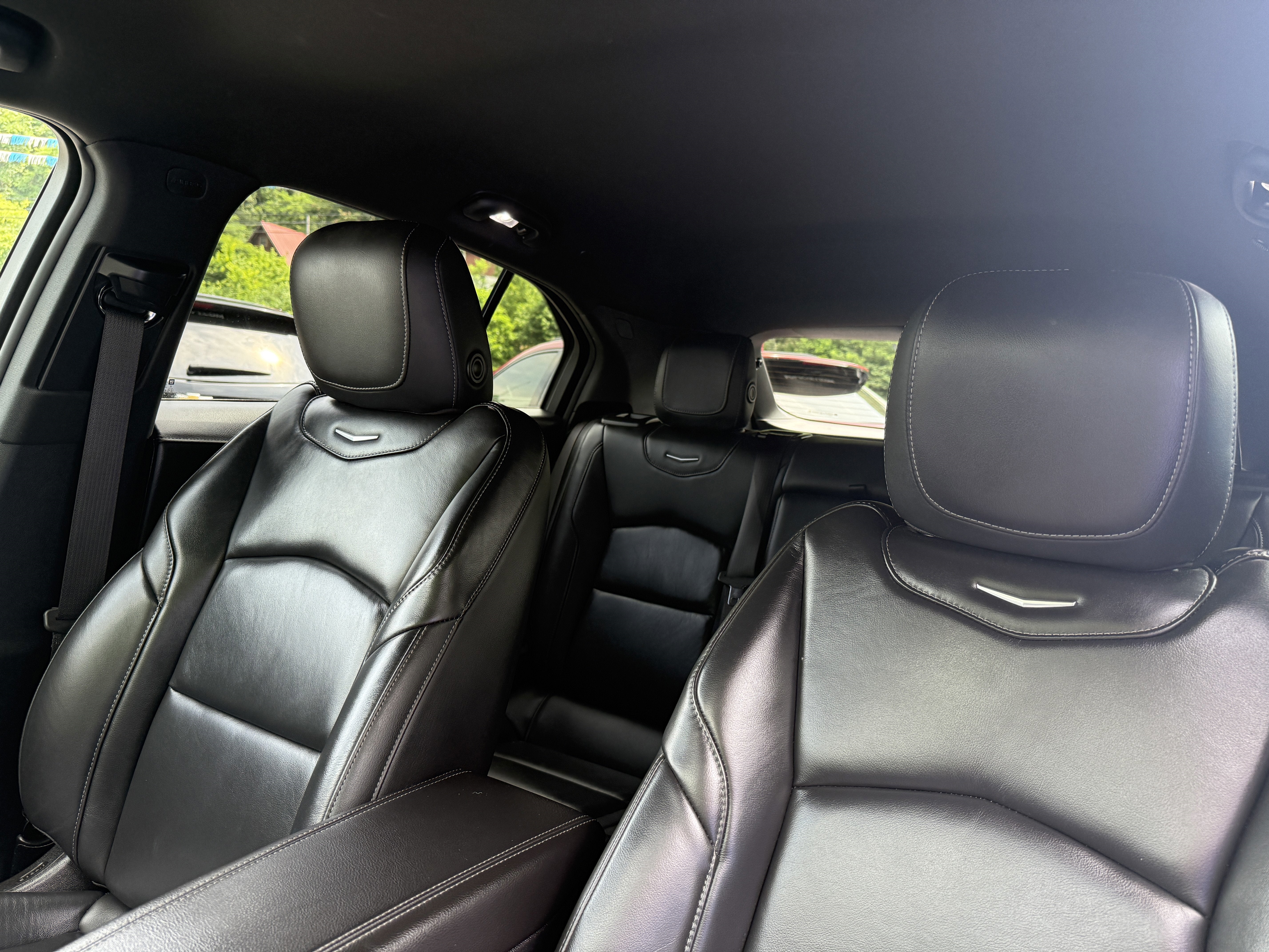 2022 Cadillac XT4 Premium Luxury