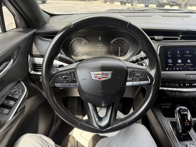 2022 Cadillac XT4 Premium Luxury