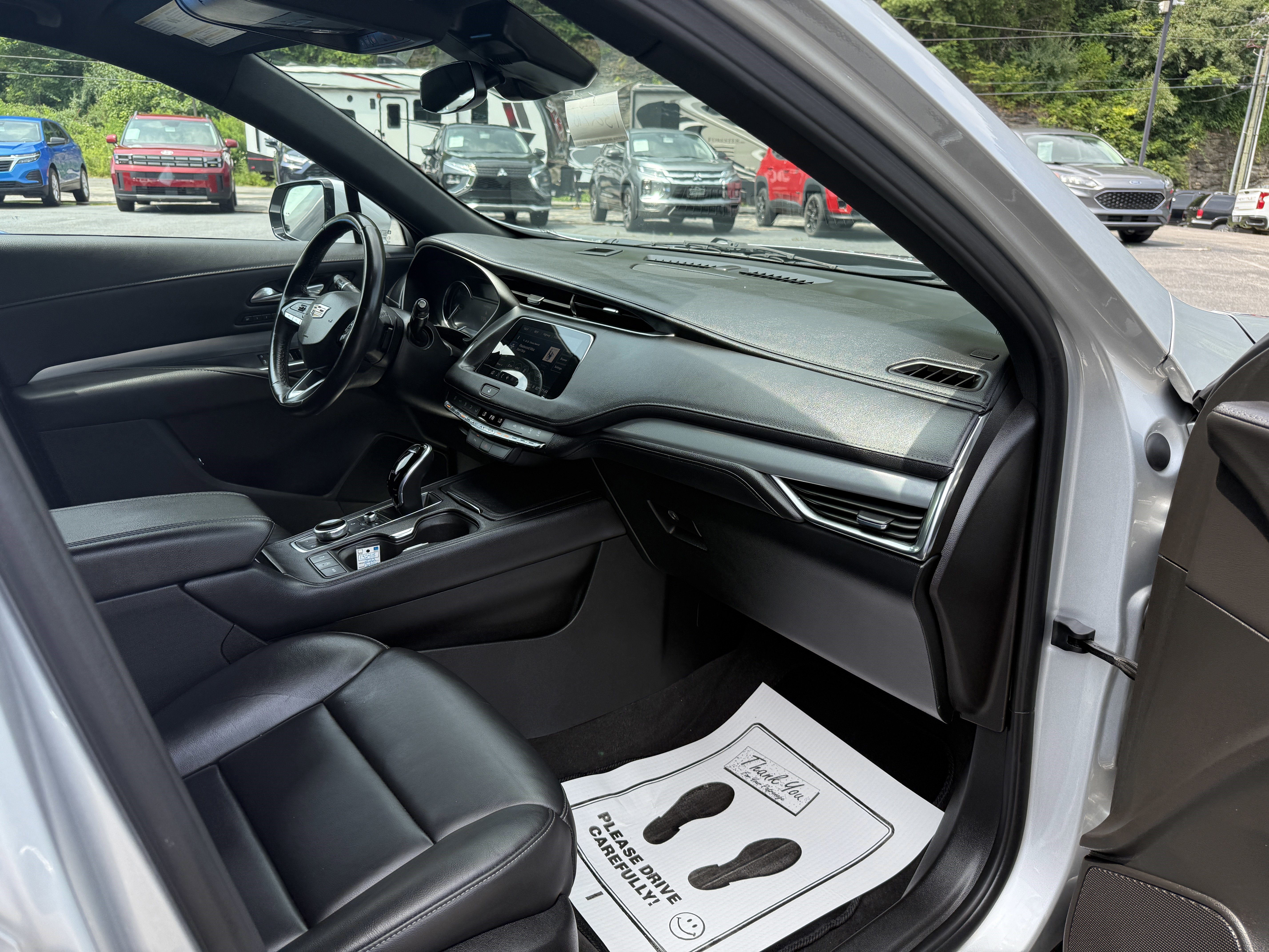 2022 Cadillac XT4 Premium Luxury