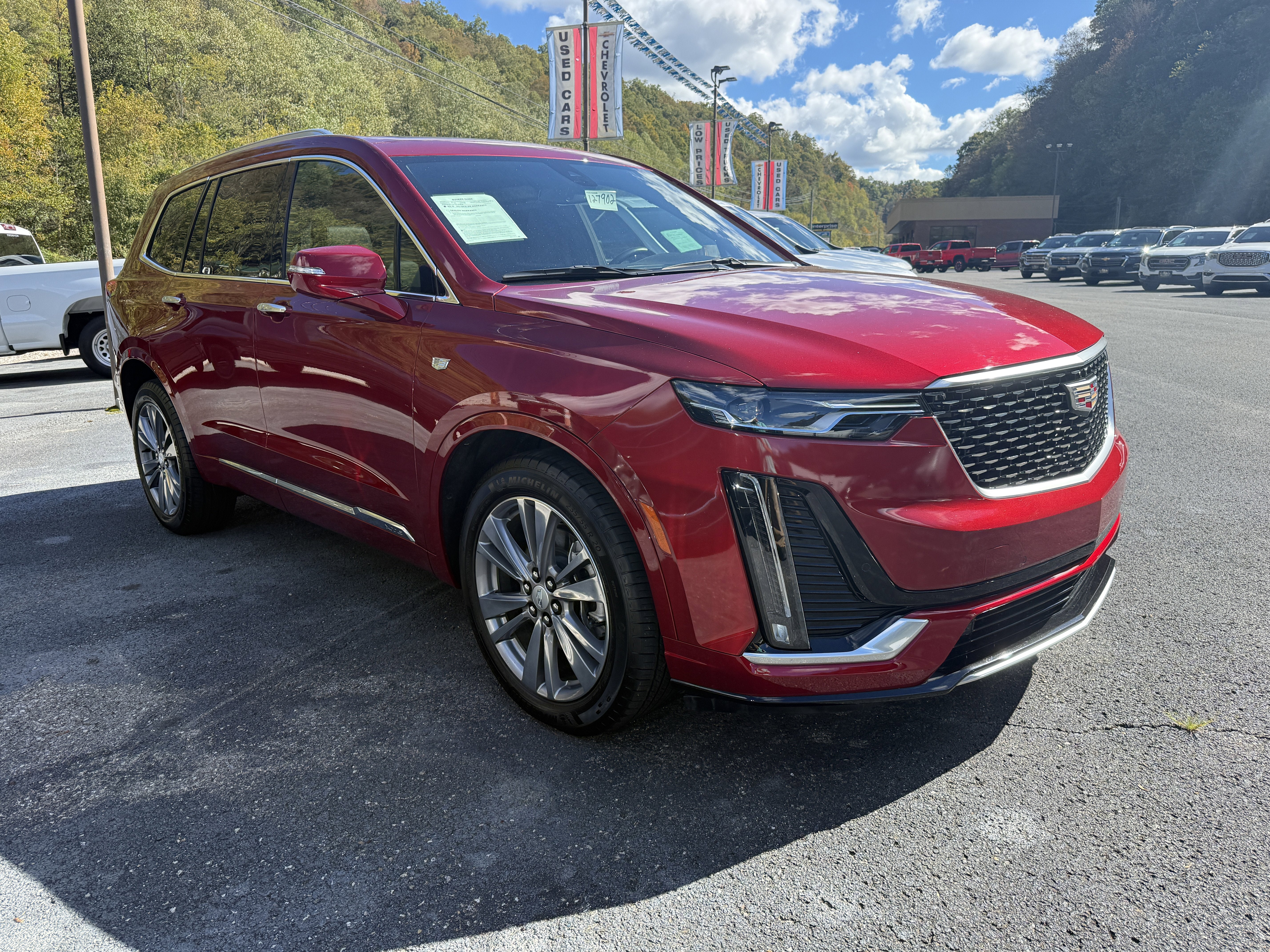 2025 Cadillac XT6 Premium Luxury