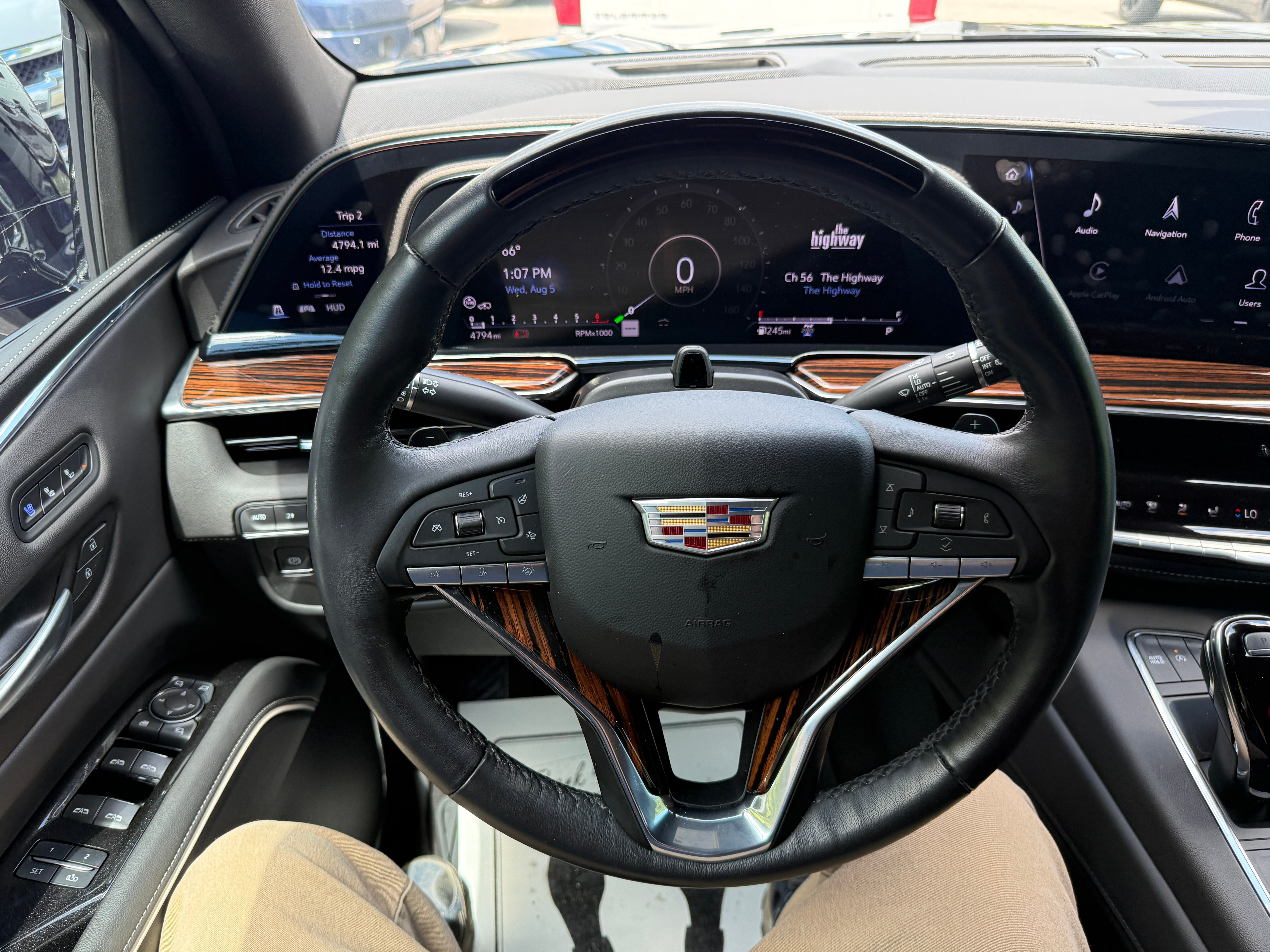 2024 Cadillac Escalade Premium Luxury